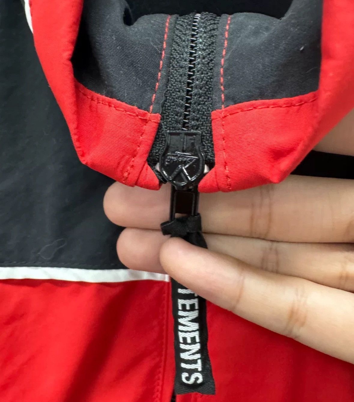Vetements Vetements 20SS Black and Red Jacket2412-Nextarrow Size US S / EU 44-46 / 1 - 4 Thumbnail