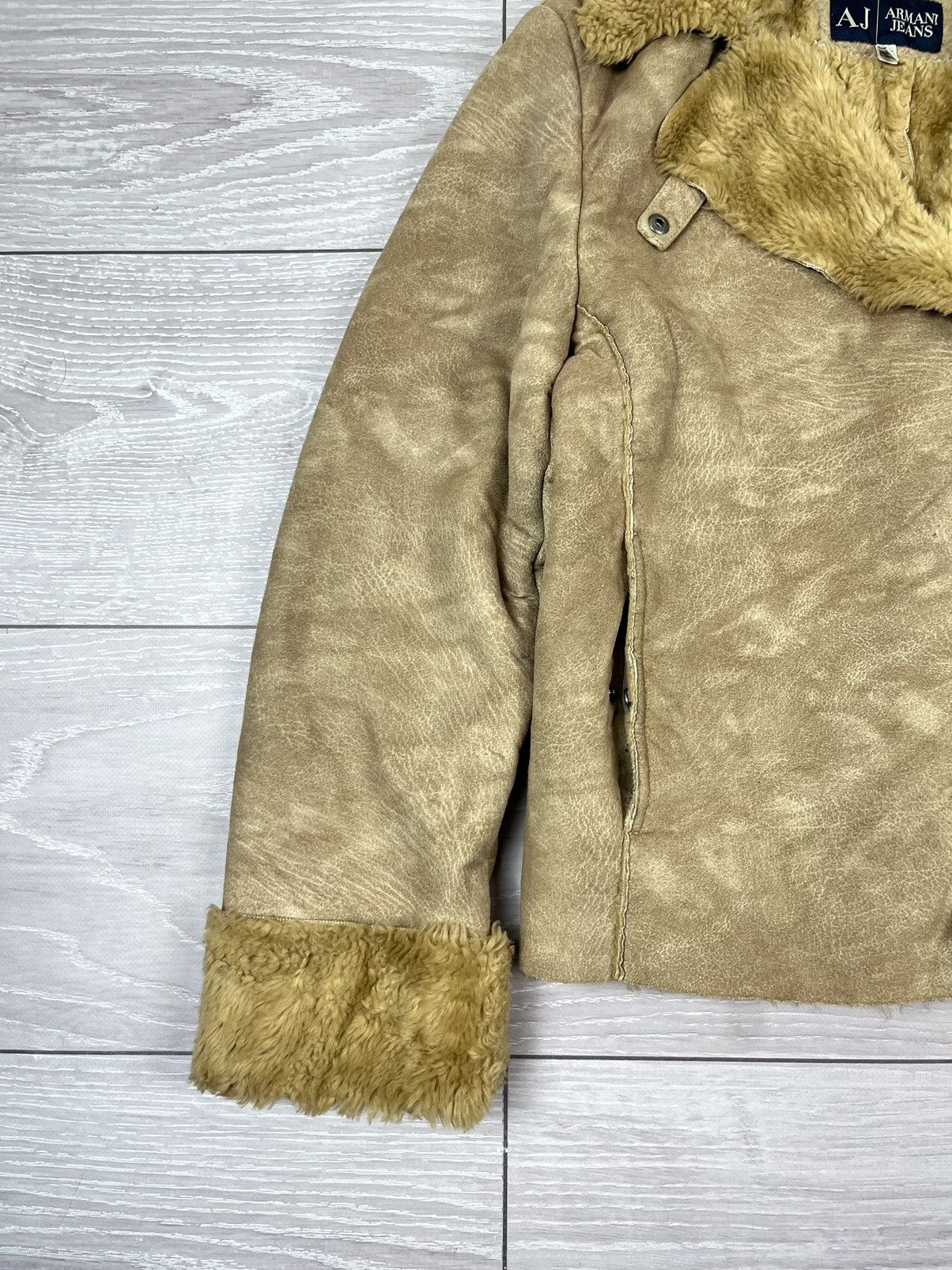 Giorgio Armani Rare Armani Jeans Vintage Y2K Fur Crop Jacket Size M / US 6-8 / IT 42-44 - 5 Thumbnail