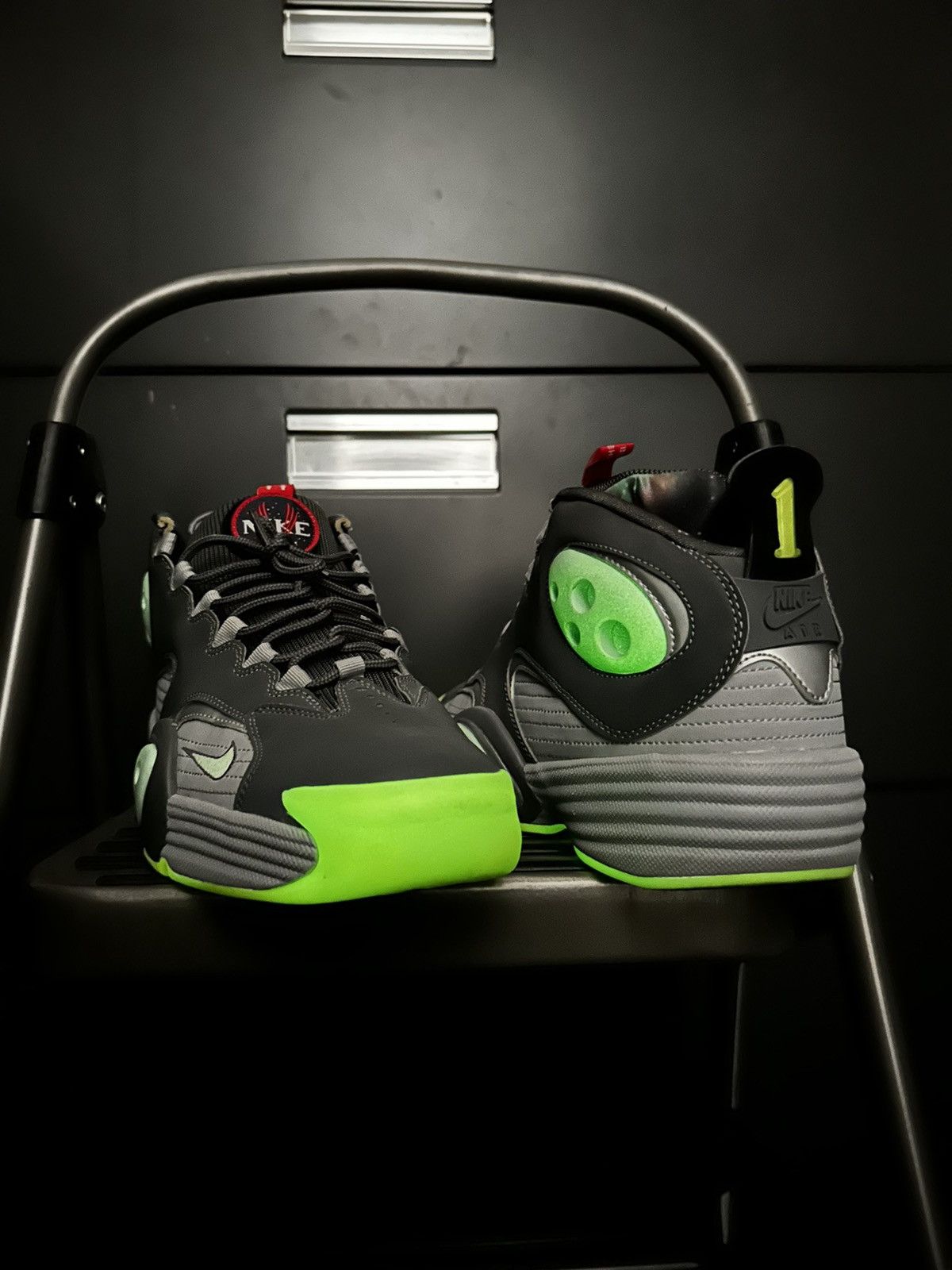 Nike Nike Flight One NRG 2011 Size US 10 / EU 43 - 10 Thumbnail