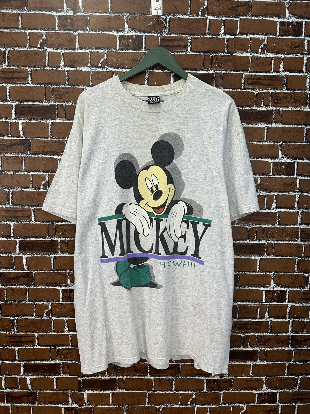 Mickey Mouse 90s Mickey Hawaii Back Heat Sherrys Tshirt A931 Size US XL / EU 56 / 4 - 1 Thumbnail