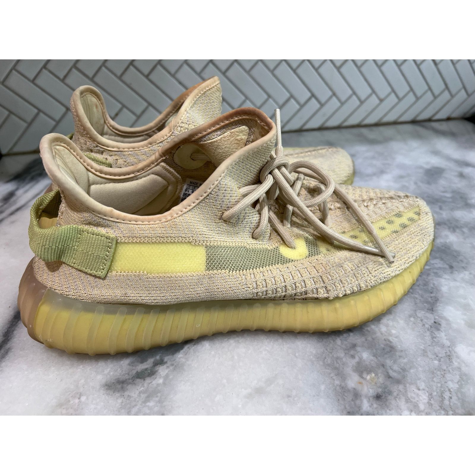 adidas Yeezy Boost 350 V2 Light UV Reactive Sz 9.5 Men’s