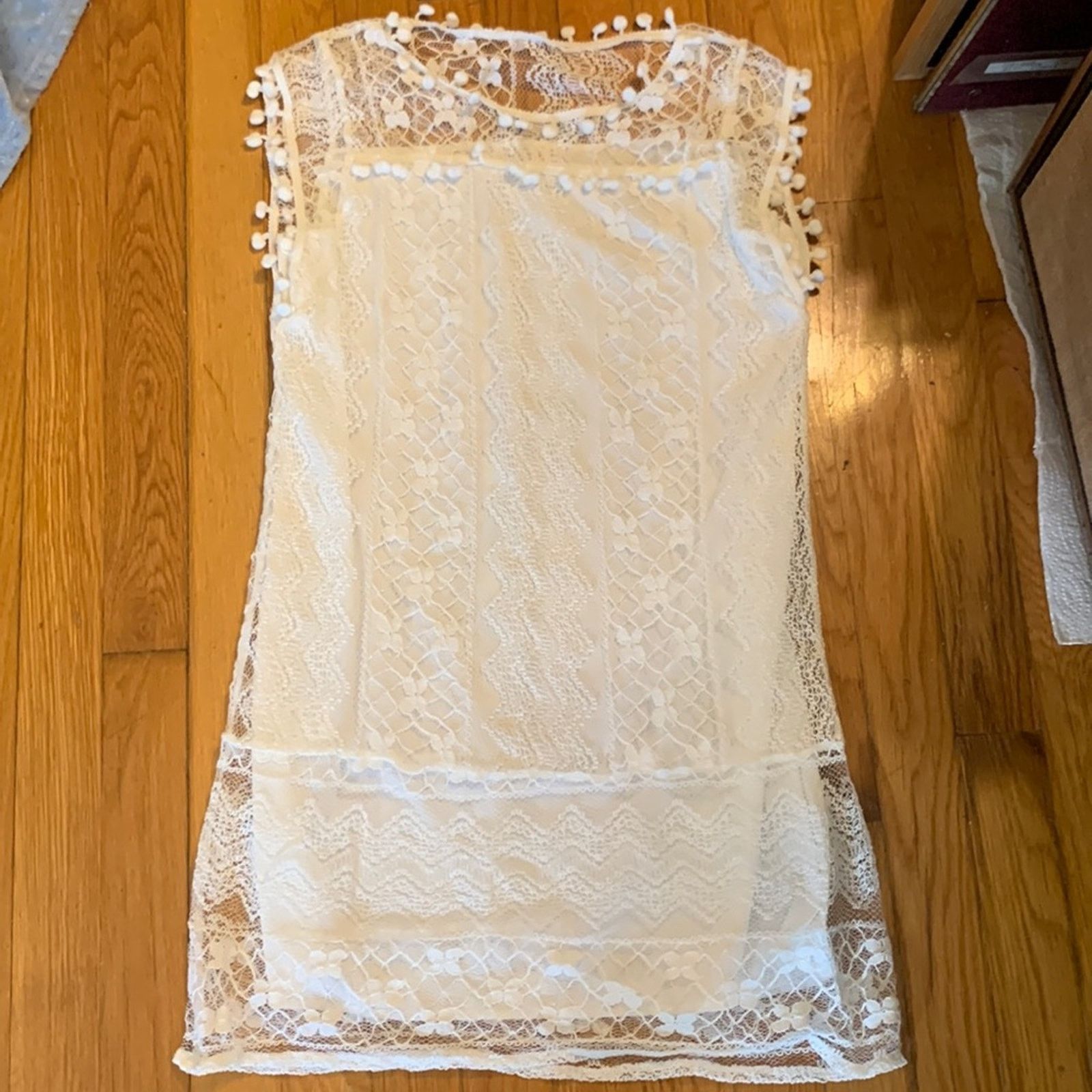 Vintage Favolook white minidress tunic with white lace overlay Size S / US 4 / IT 40 - 2 Thumbnail