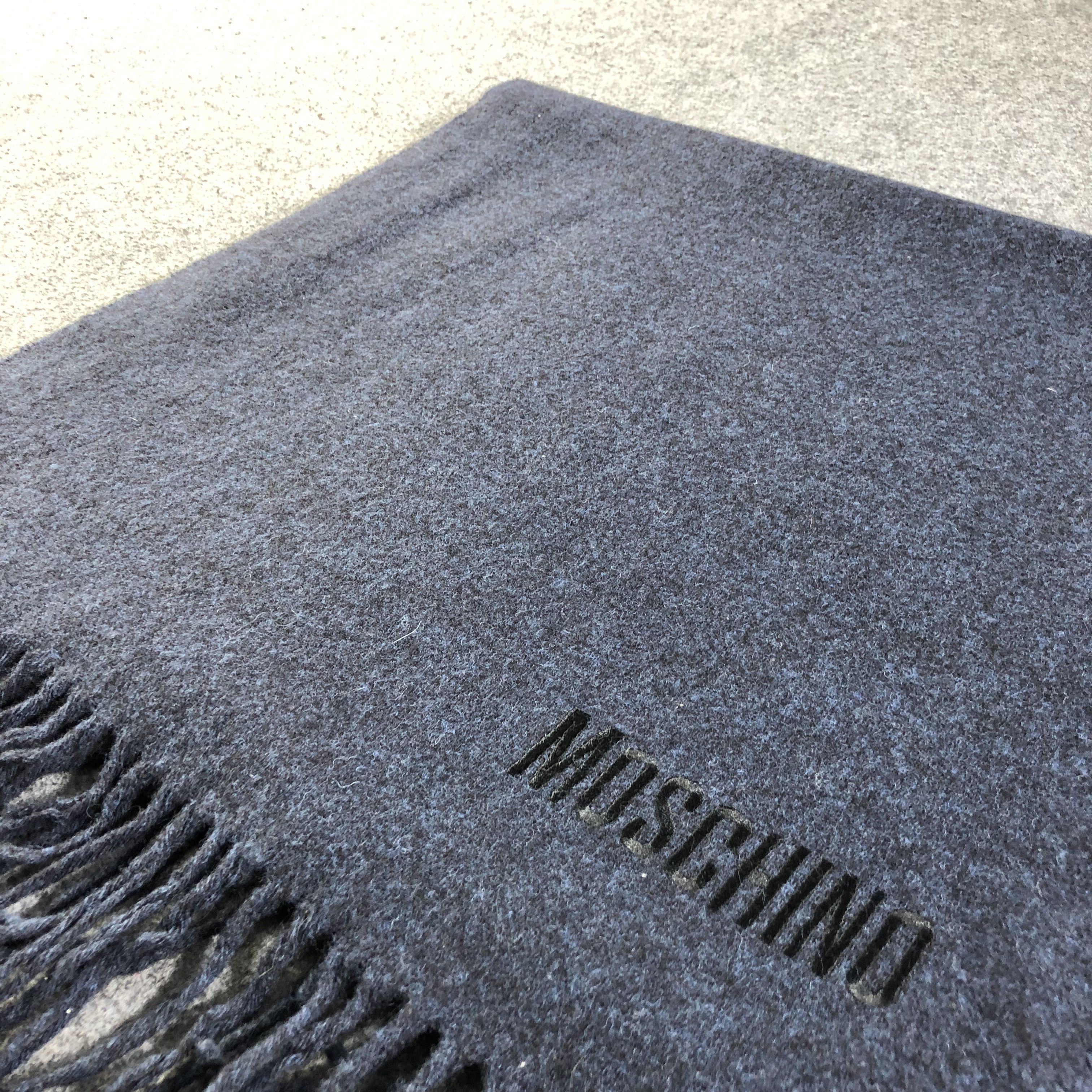 Moschino Moschino Plain Wool Scarf Muffler V1200 Size ONE SIZE - 3 Thumbnail