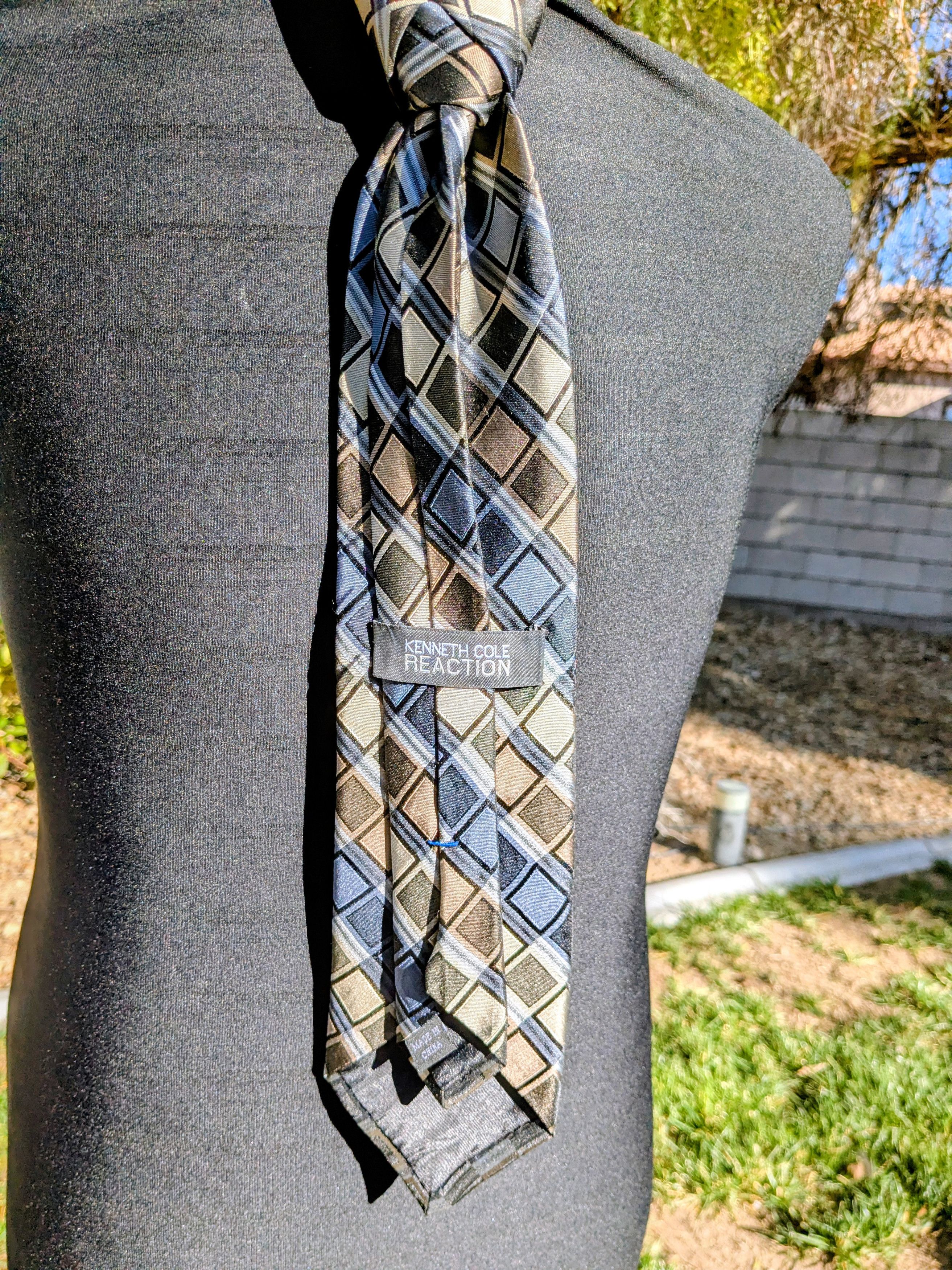 Kenneth Cole Kenneth Cole Reaction Silver Diamond Geometric 100% Silk Tie Size ONE SIZE - 2 Thumbnail