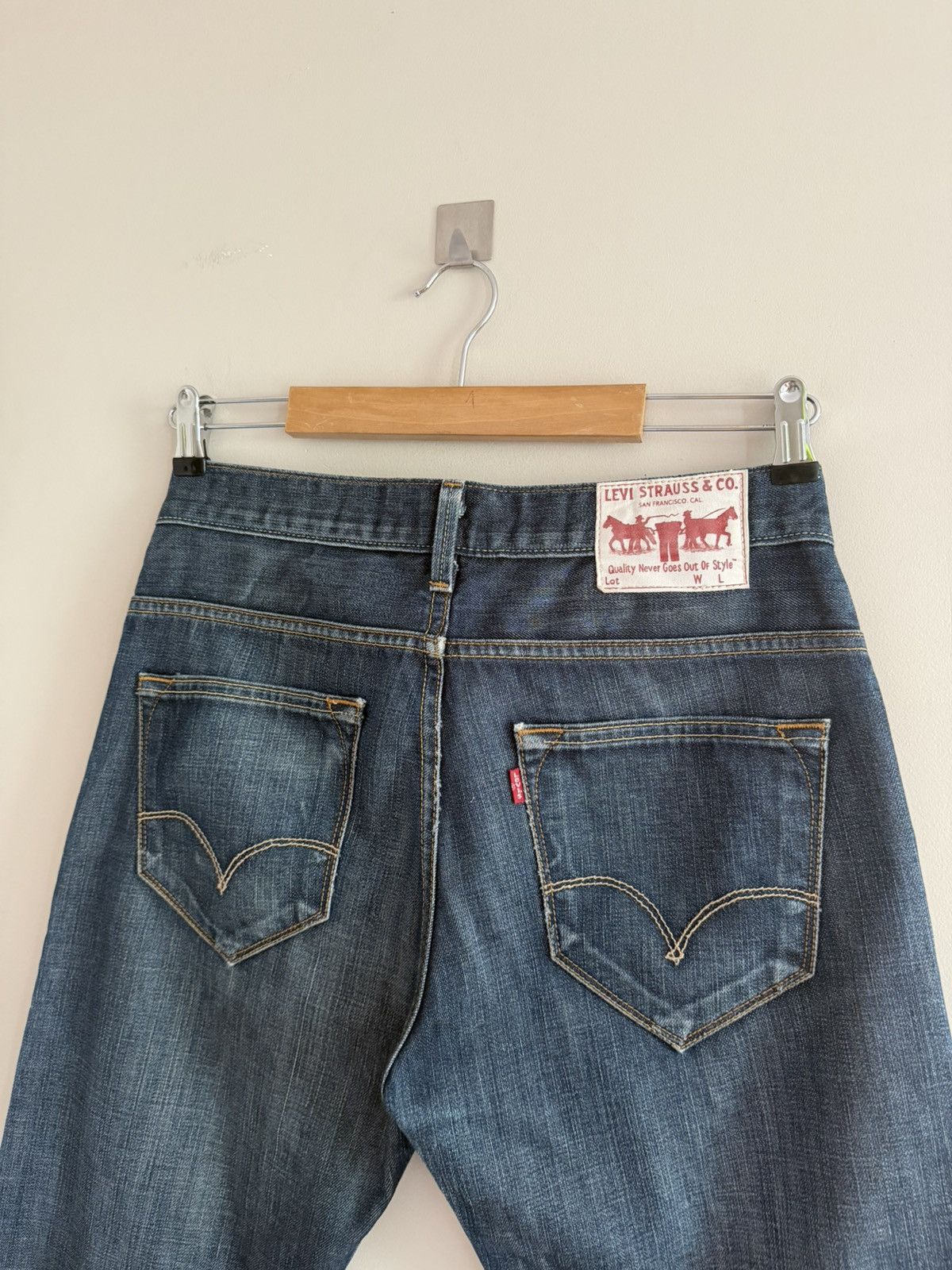 Levi's Levi’s Straight Leg Jeans Size US 31 - 2 Thumbnail