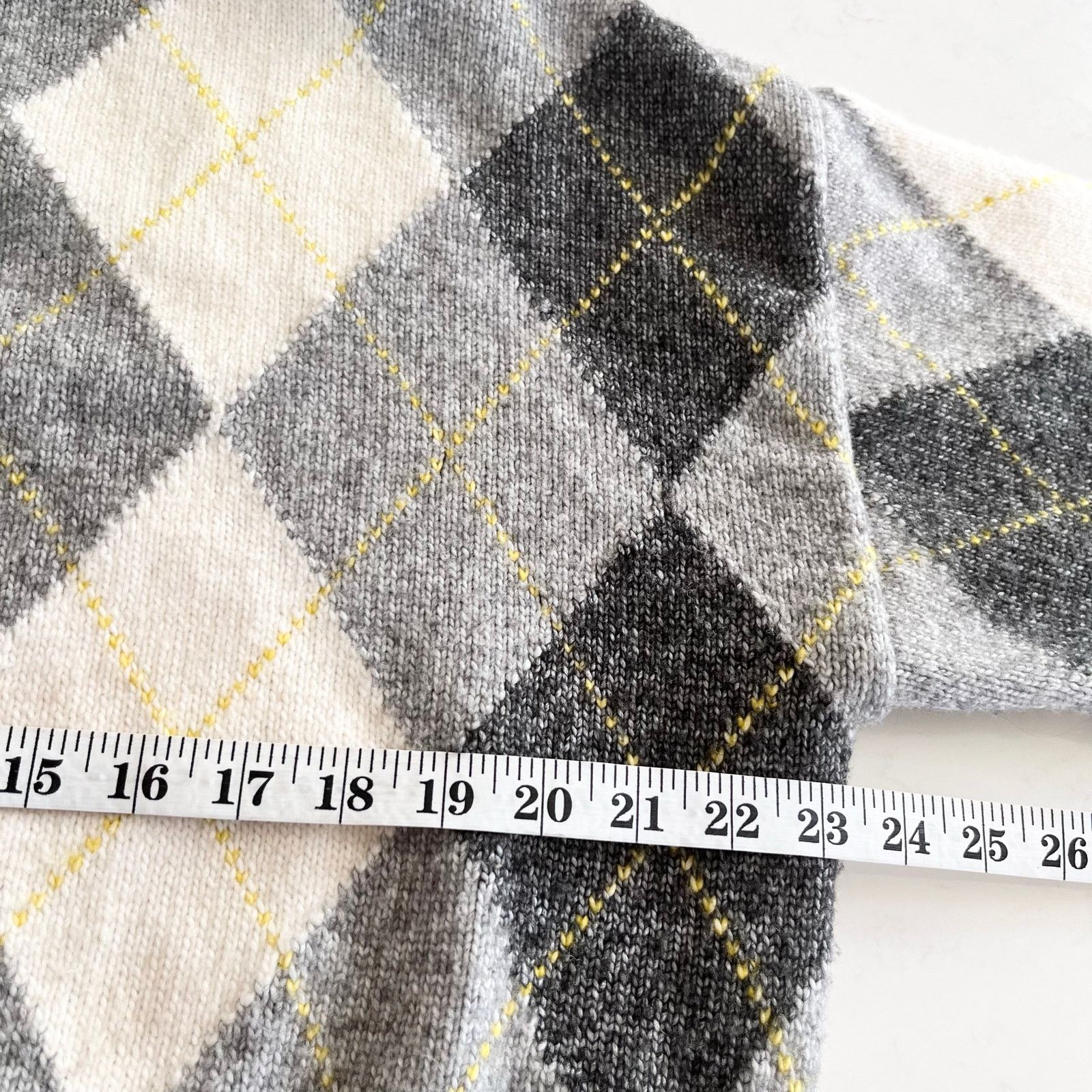 H&M Pringle of Scotland x H&M Gray Argyle Crewneck Sweater Size S / US 4 / IT 40 - 9 Thumbnail