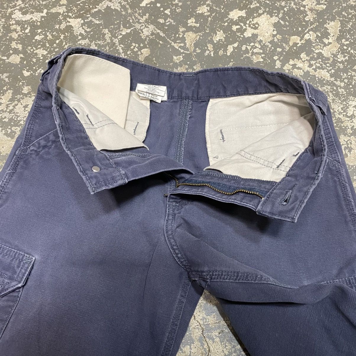Carhartt × Vintage Vintage Carhartt Grey/Navy YYB164 BLS Cargo Workwear Shorts Size US 27 - 7 Thumbnail