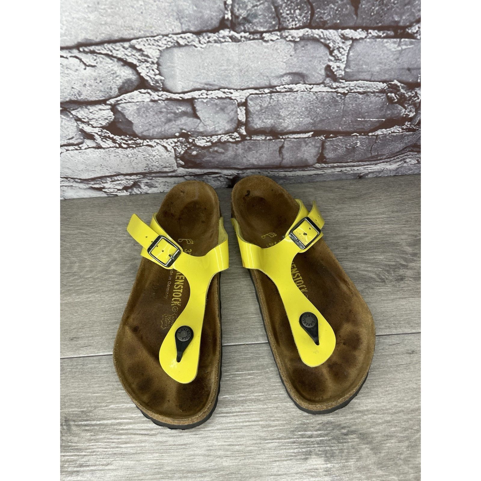 Birkenstock Birkenstock Gizeh Yellow Patent Leather Cork Slide Sandals W Size US 6.5 / IT 36.5 - 2 Thumbnail