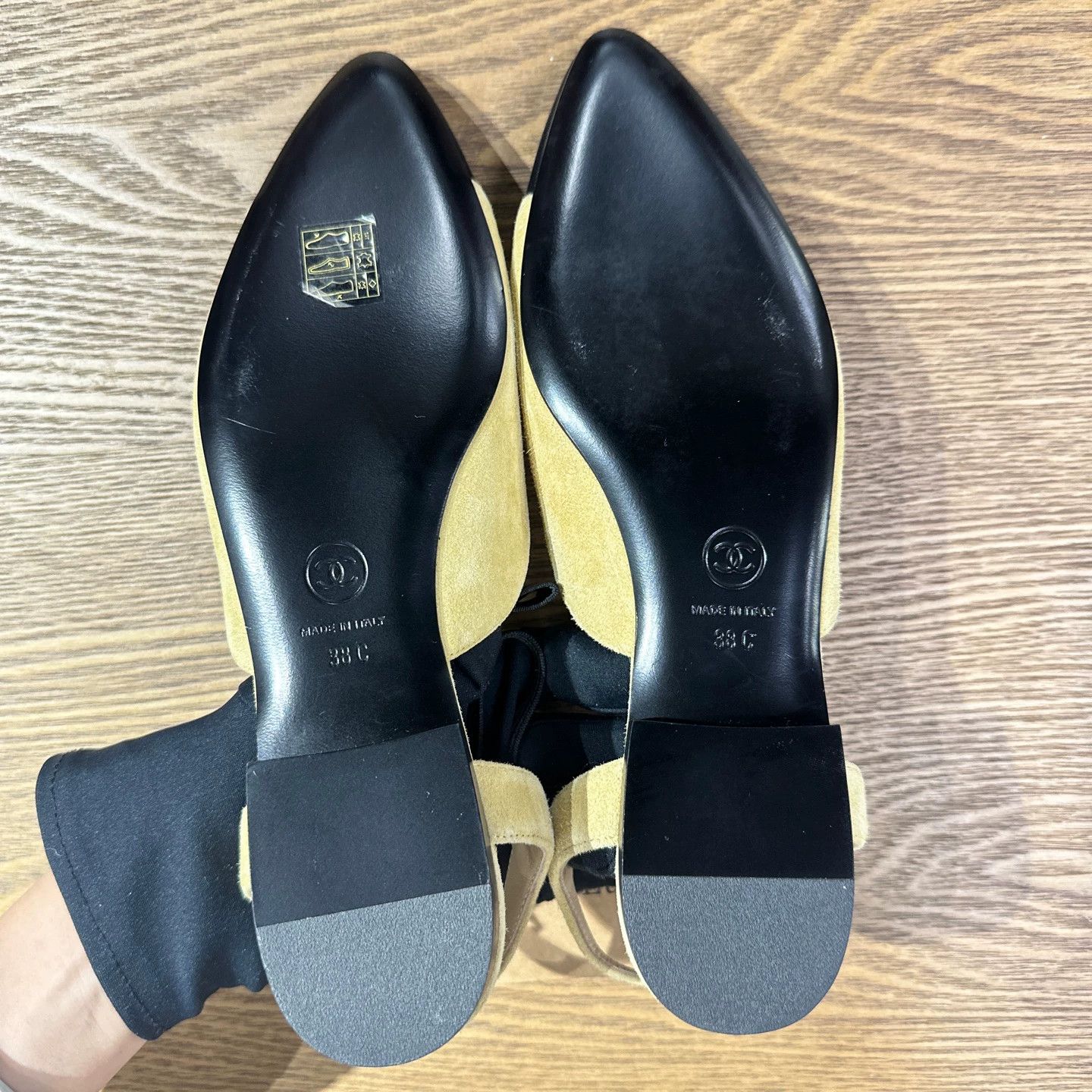 Chanel Chanel Unused Suede Bow Strap Pointed Toe Flat 38 Size US 7.5 / IT 37.5 - 8 Thumbnail