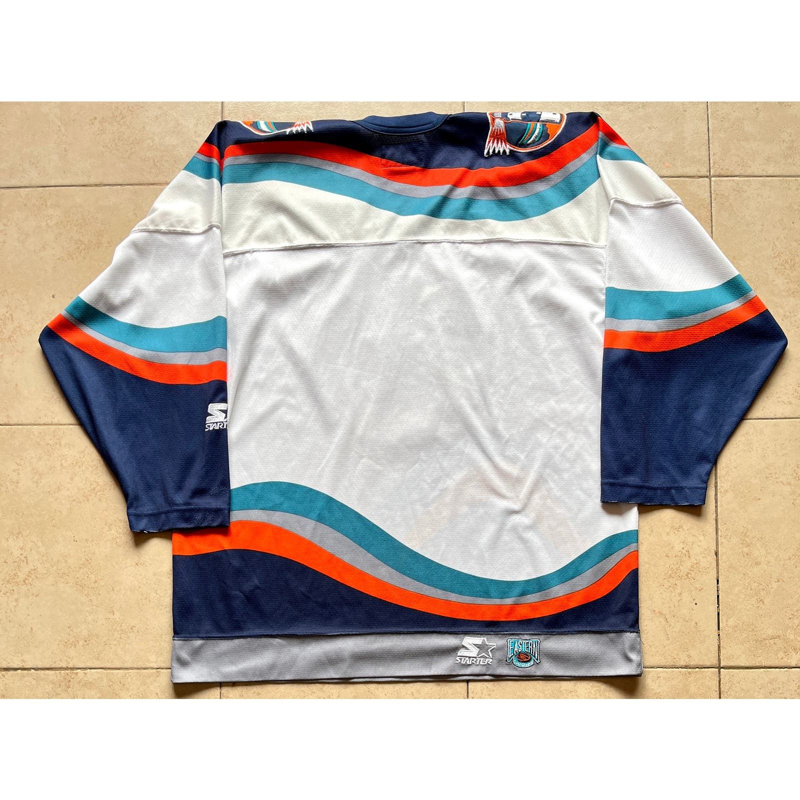Starter RARE NY Islanders 1998 STARTER Wave jersey M white NHL vtg Size US M / EU 48-50 / 2 - 7 Thumbnail