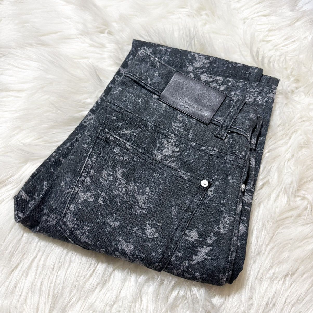 Balenciaga Balenciaga leather patch, marbled Blizzard denim pants Size US 29 - 12 Thumbnail