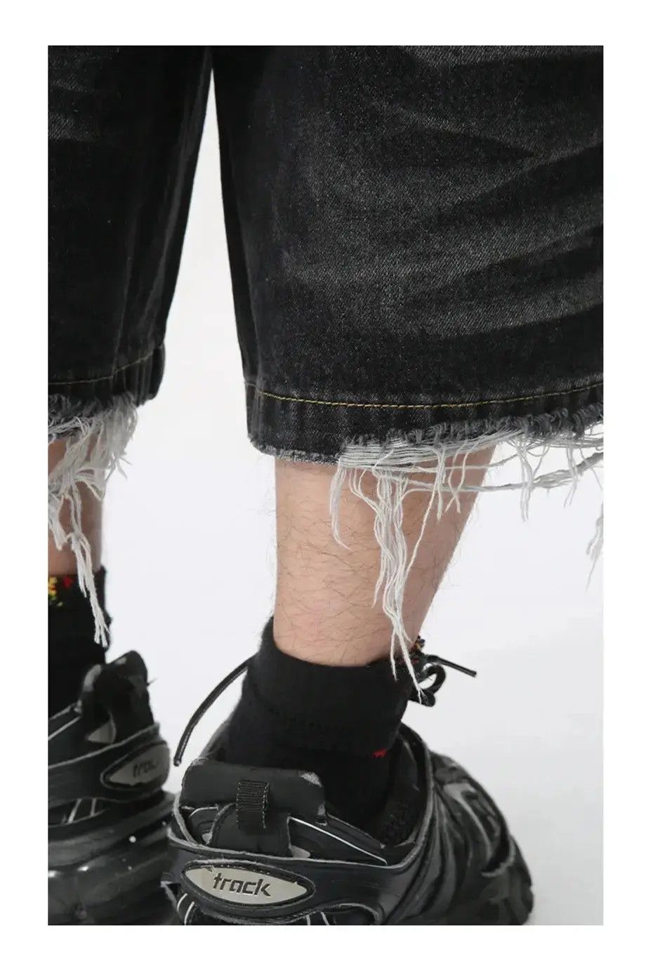 Japanese Brand Baggy Denim Ripped Whiskers Thread Jorts Hole Shorts Size US 32 / EU 48 - 6 Thumbnail