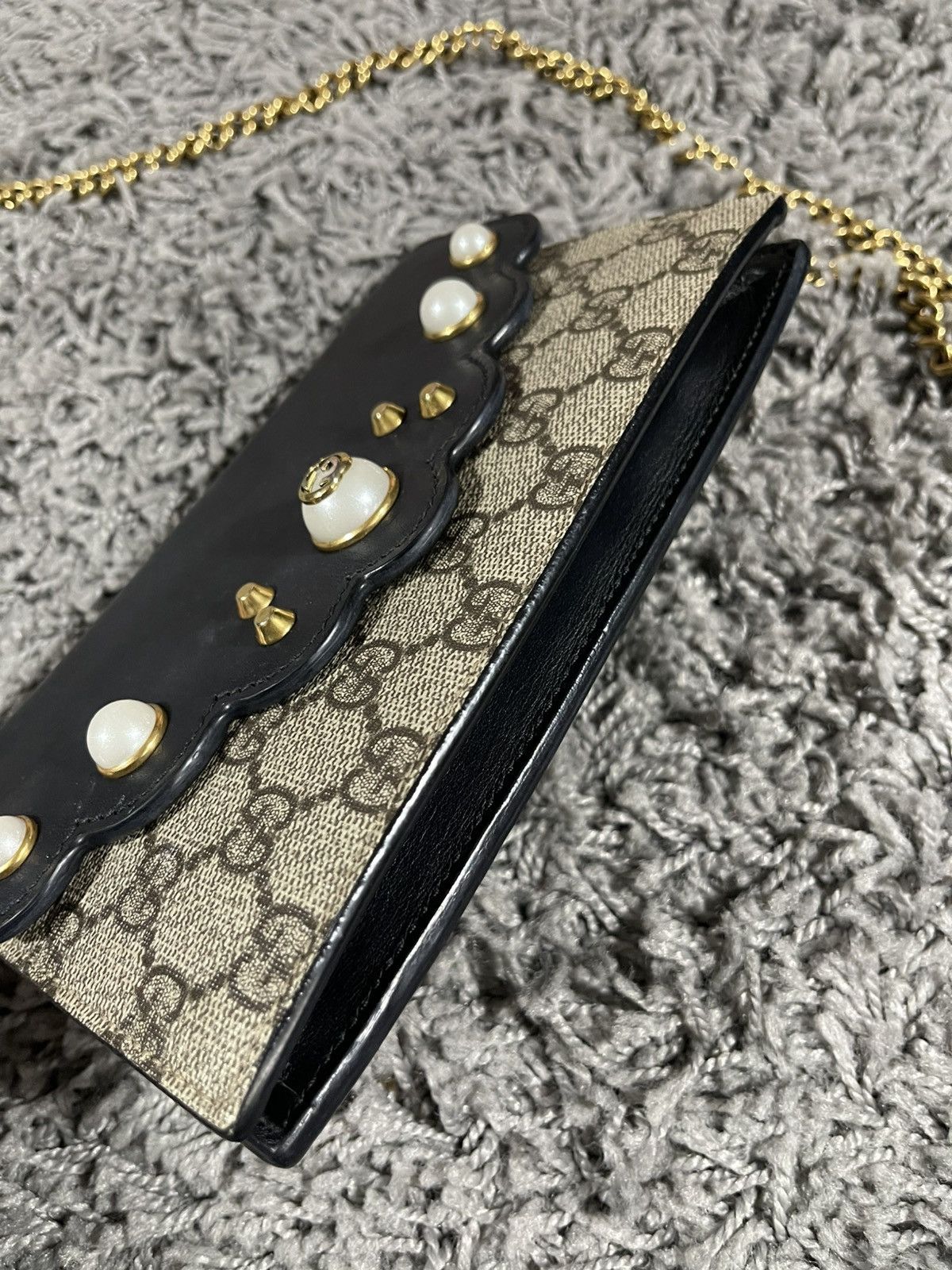 Gucci Gucci Pearl Scallop Wallet Chain Bag GG Clutch Crossbody Size ONE SIZE - 11 Thumbnail