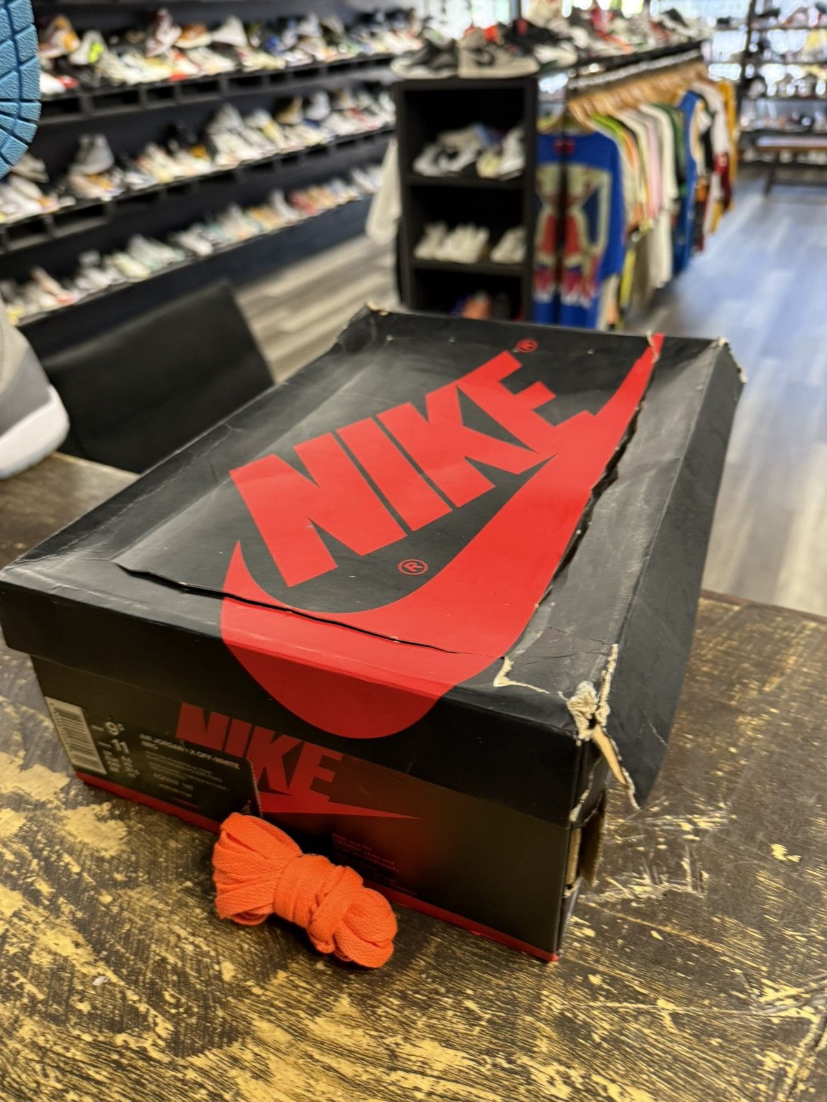 Jordan Brand × Off-White Air Jordan 1 x Off-White UNC Size 9.5 New Size US 9.5 / EU 42-43 - 4 Thumbnail