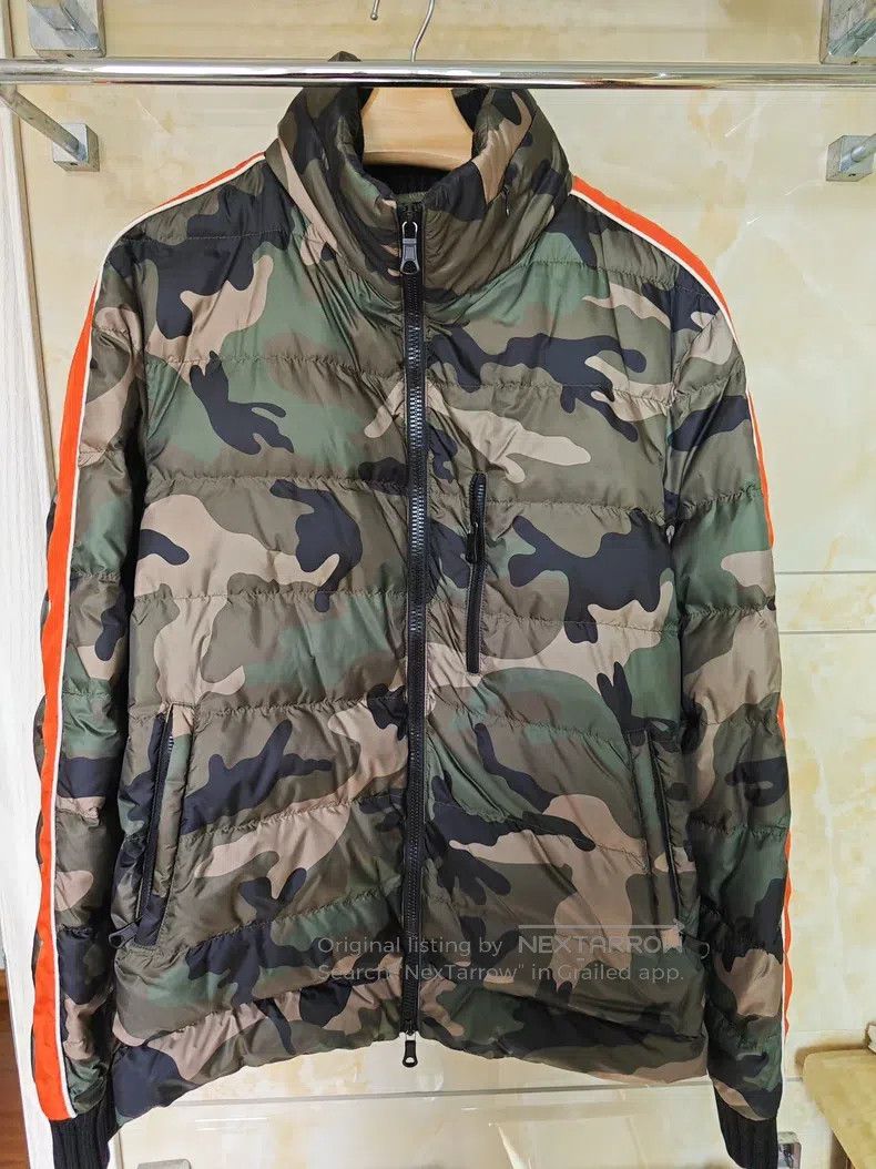 Valentino Valentino Camouflage goose down jacket Size US L / EU 52-54 / 3 - 1 Thumbnail