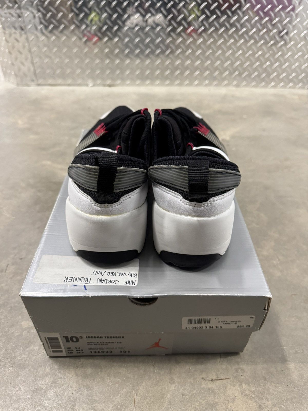 Jordan Brand Jordan Trunner OG Black White Red 1999 Size 10.5 Size US 10.5 / EU 43-44 - 5 Thumbnail