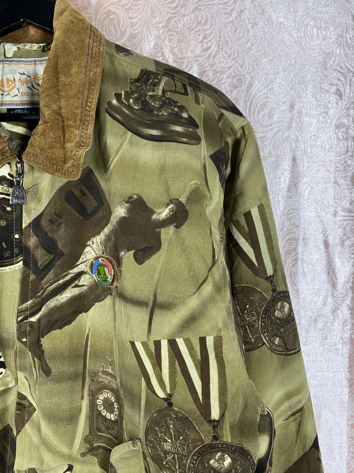 Vintage WeiFan Vintage Graphic Olive Green Suede Collar Retro Print Size US L / EU 52-54 / 3 - 8 Thumbnail