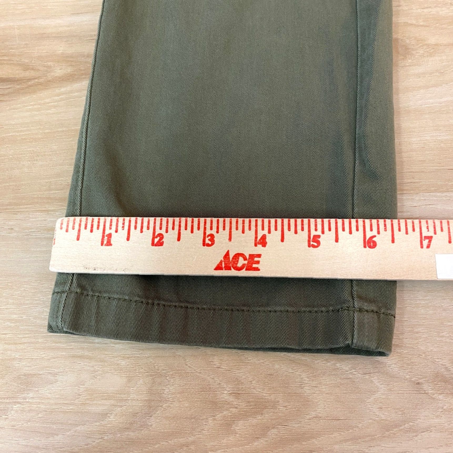 Everlane **EVERLANE Mens Slim Fit Chino Pants 32x30 Olive Green** User: EVERLANE Mens Slim Fit Chino Pants 32x30 Olive Green Size US 32 / EU 48 - 7 Thumbnail