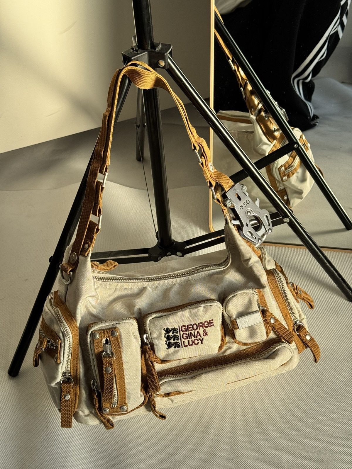 George Gina & Lucy Very Rare George Gina & lucy Y2k Alyx Bag Crossbody Handbag Size ONE SIZE - 4 Thumbnail