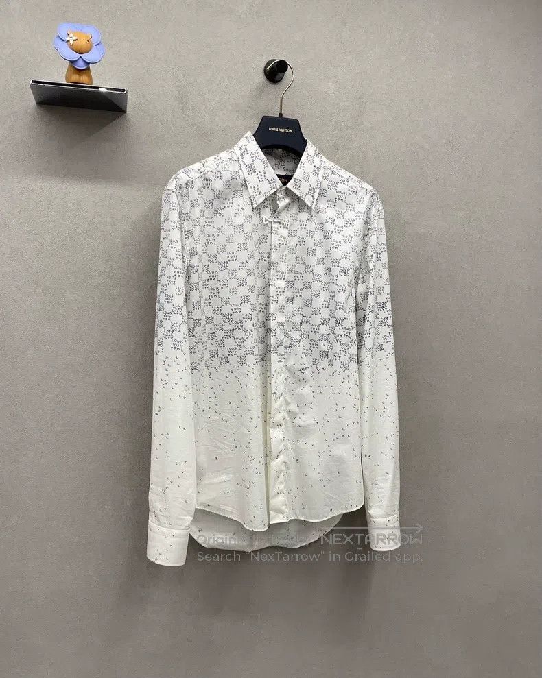 Louis Vuitton Louis Vuitton Full Print Gradient Long Sleeve White Shirt Size US S / EU 44-46 / 1 - 3 Thumbnail