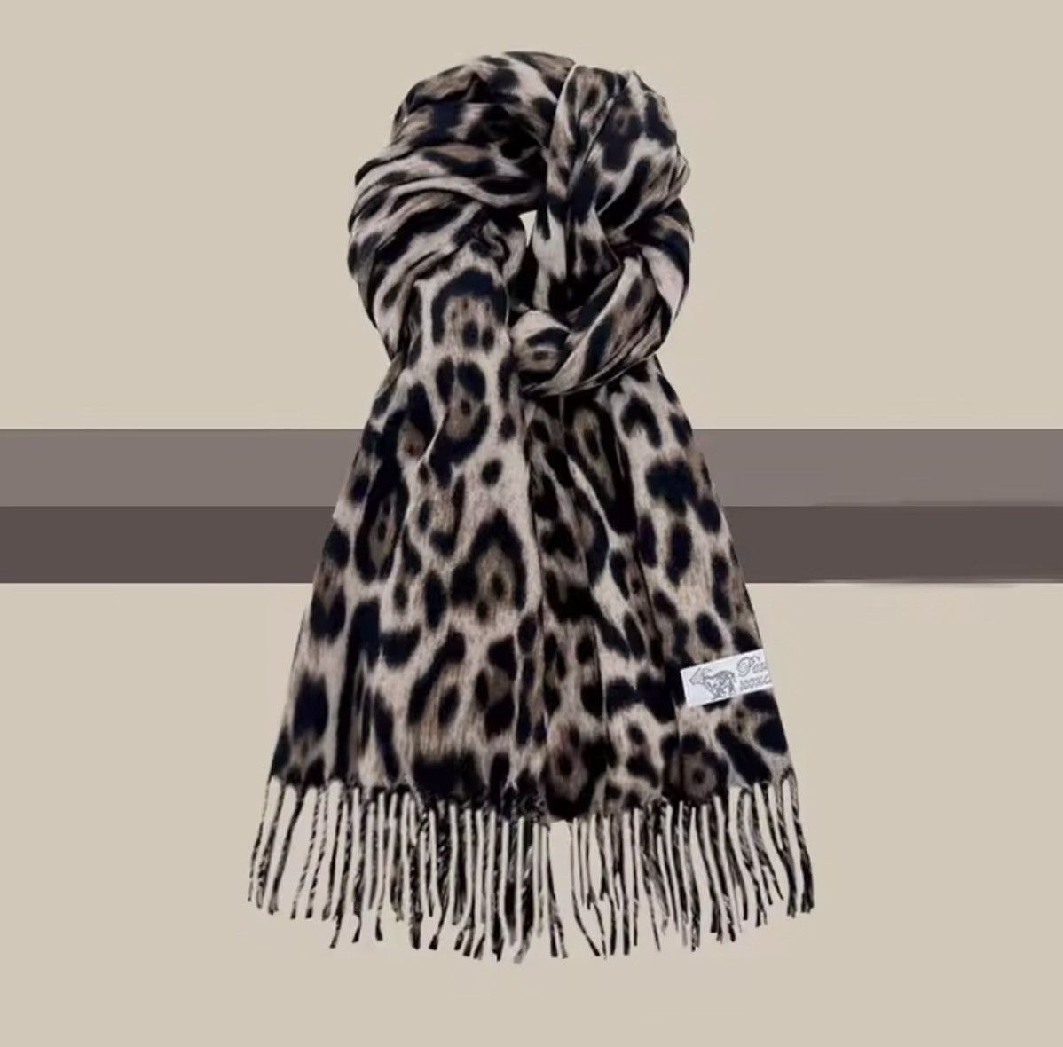 Japanese Brand Leopard Tassels Shawl Imitation Cashmere Scarf Size ONE SIZE - 2 Thumbnail