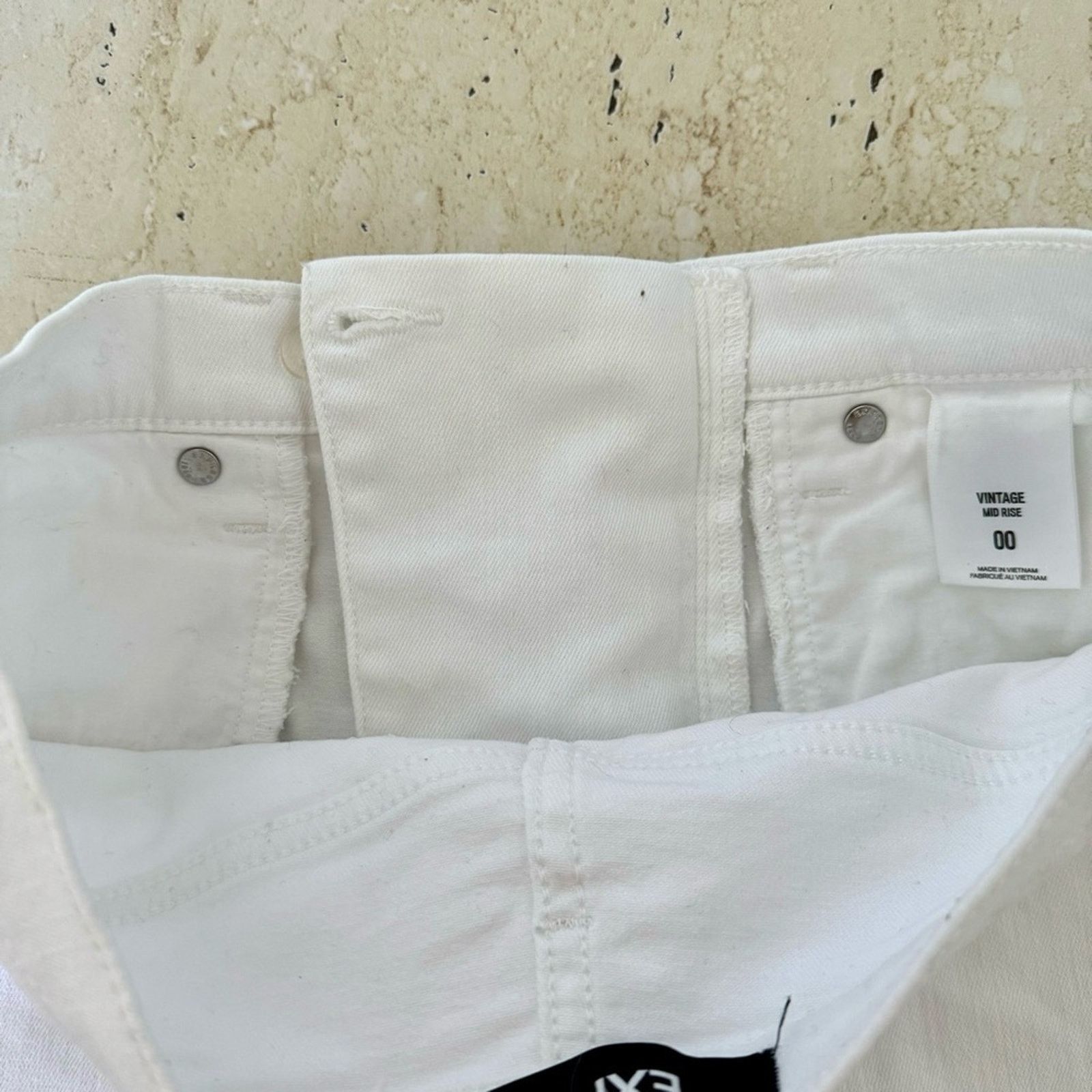 Express Express Jean Shorts, White, Size 00, Vintage Style Size 24" / US 00 / IT 34 - 8 Thumbnail