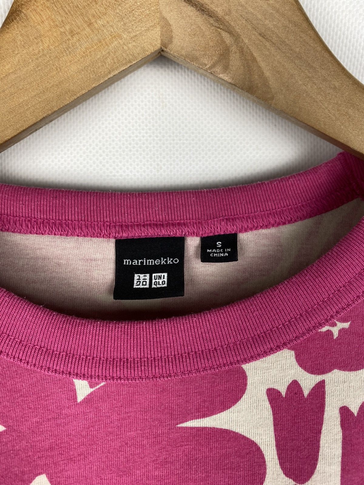 Uniqlo Marimekko Uniqlo ladies floral pattern t shirt size S Size S / US 4 / IT 40 - 8 Thumbnail