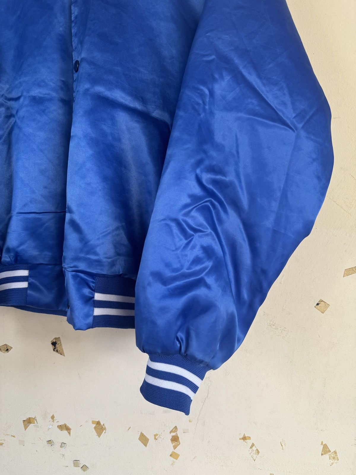 Other *RARE* 80s 90s WORLD GYM BOMBER JACKET BODYBUILDING Size US XL / EU 56 / 4 - 11 Thumbnail