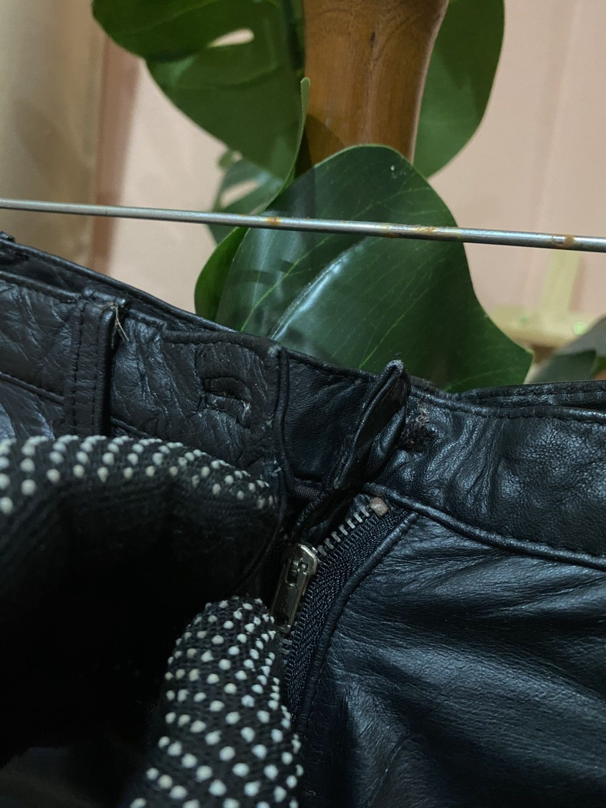 Leather MIRABELLE de ARRIERE Leather Tapered Pants Cowhide Leather Size 22" - 4 Thumbnail