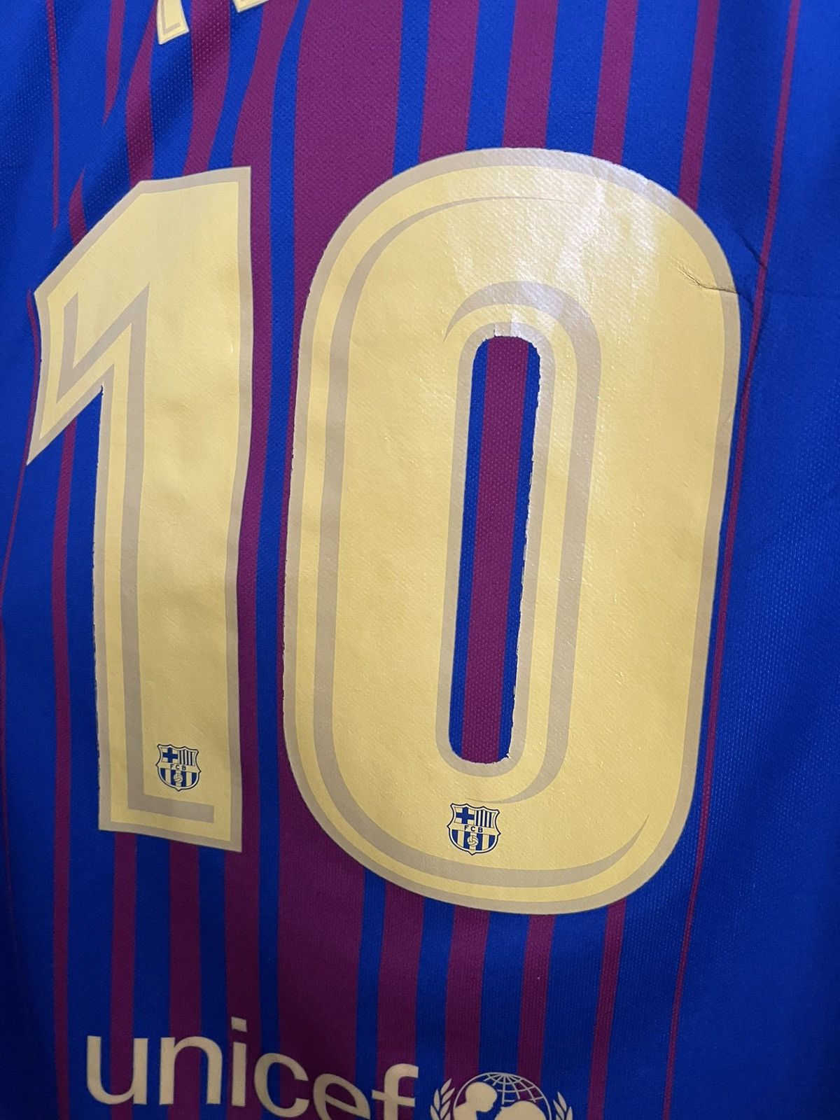 Nike 2017/2018 Nike FC Barcelona Messi Soccer Jersey T-Shirt Size US M / EU 48-50 / 2 - 20 Thumbnail