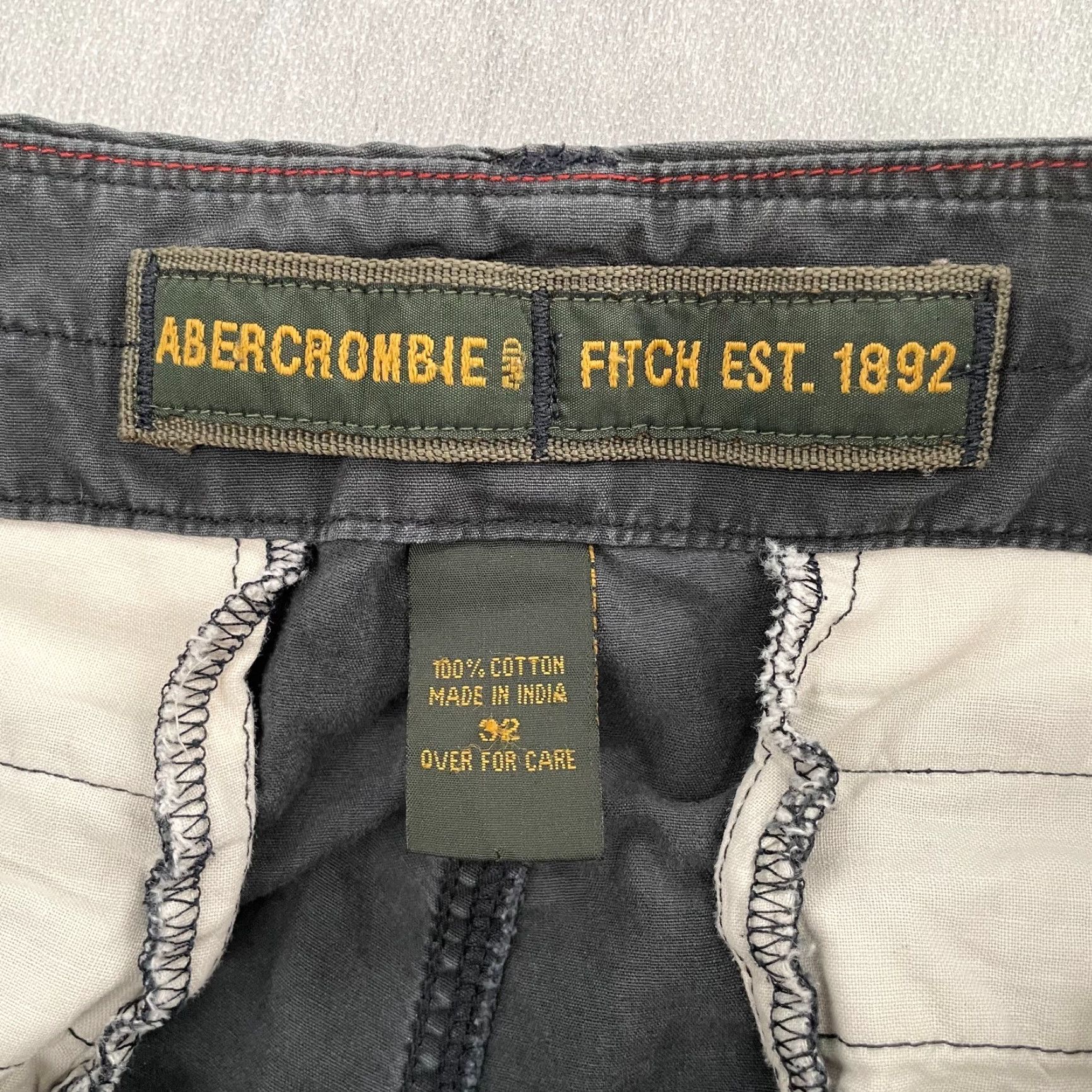 Abercrombie & Fitch Abercrombie & Fitch Shorts Adult 32 Gray Cargo Utility Pockets Logo Mens Y2K Size US 32 / EU 48 - 6 Thumbnail
