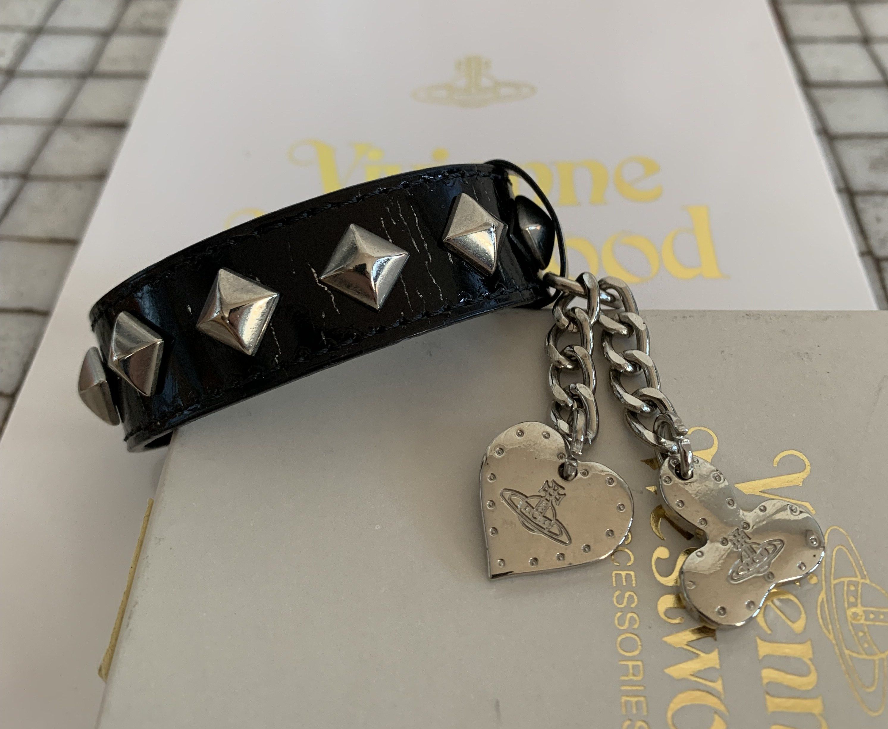 LEATHER STAR STUD BRACELET MINI BLACK W/GOLD