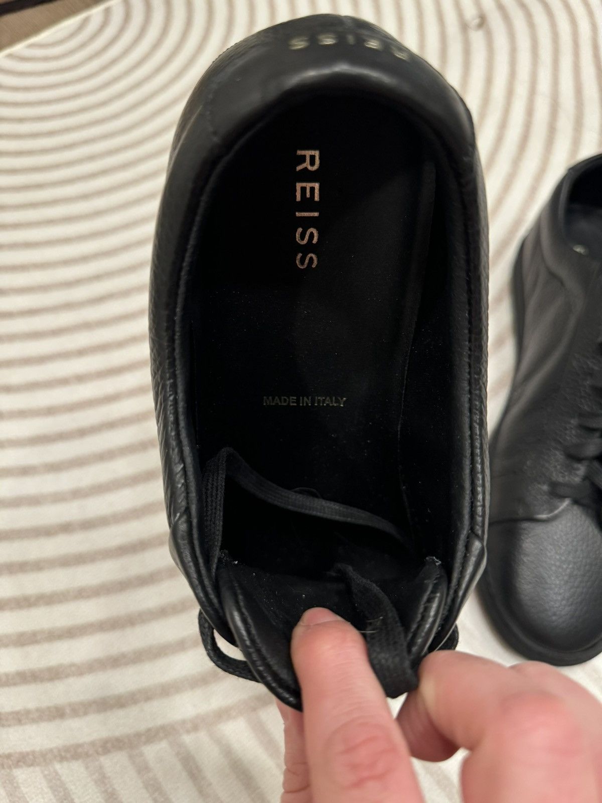 Reiss NEW Reiss Luca Pebbled black leather trainers EU45/US12/UK11 Size US 12 / EU 45 - 4 Thumbnail