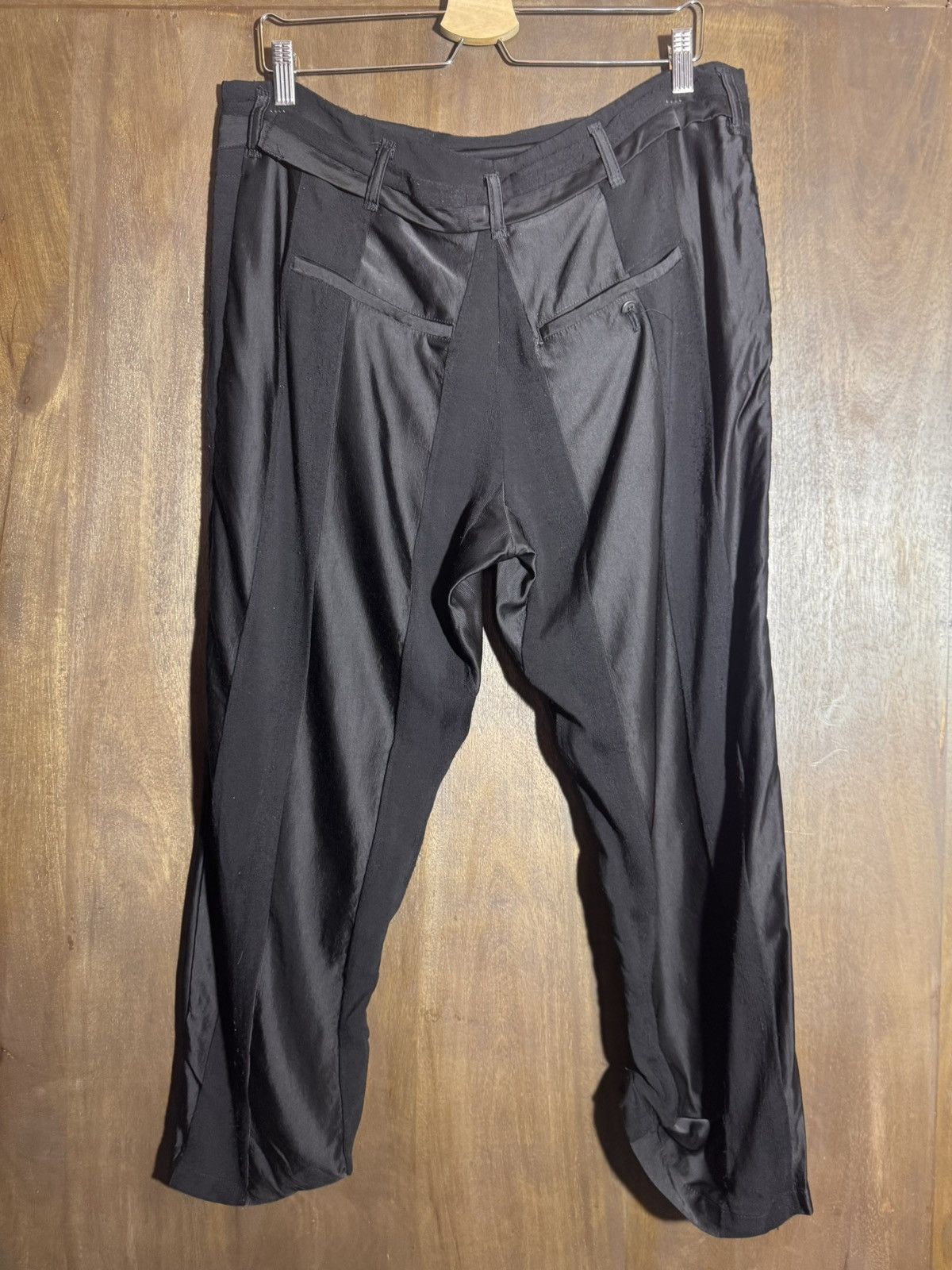 Ann Demeulemeester Ann Demeulemeester cropped black satin viscose pants women Size 28" / US 6 / IT 42 - 4 Thumbnail