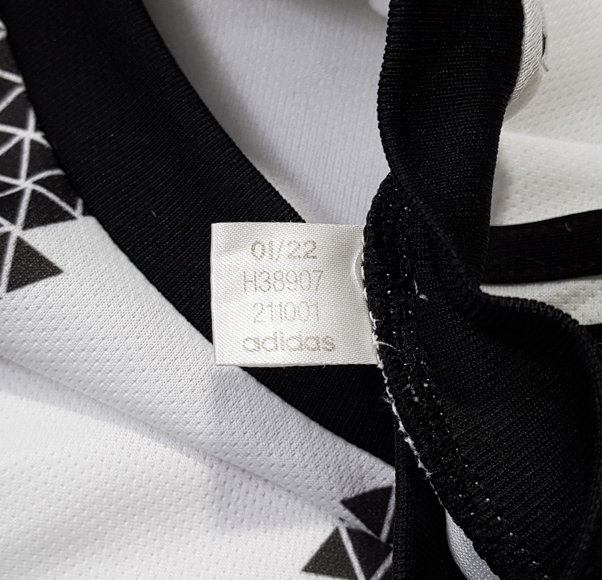 Adidas Adidas Juventus 2022-23 Home Football Soccer Jersey Shirt S Size US S / EU 44-46 / 1 - 9 Thumbnail