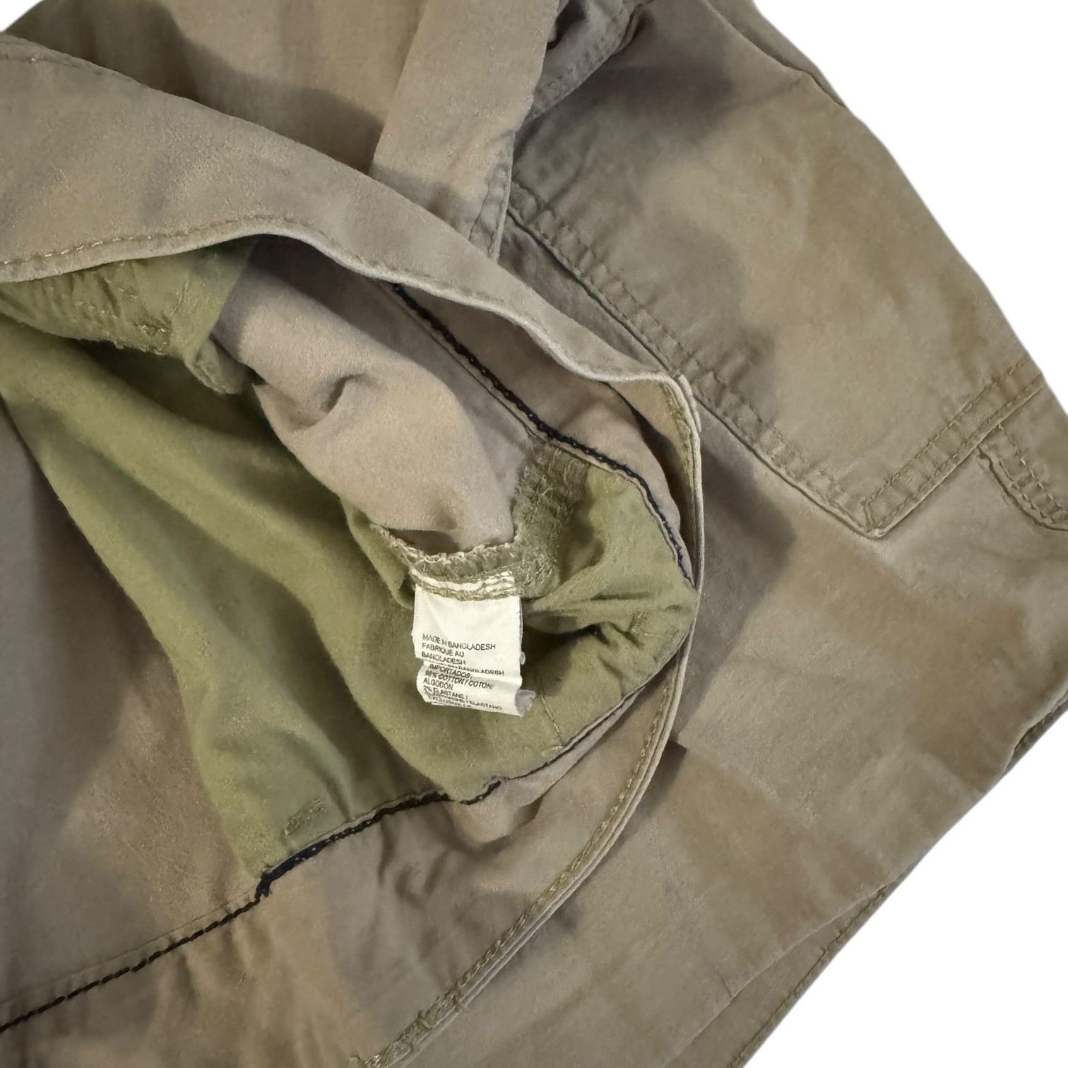 Izod Izod Saltwater Stretch Cargo Shorts 54” Waist, Khaki Comfort Size US 44 / EU 60 - 3 Thumbnail