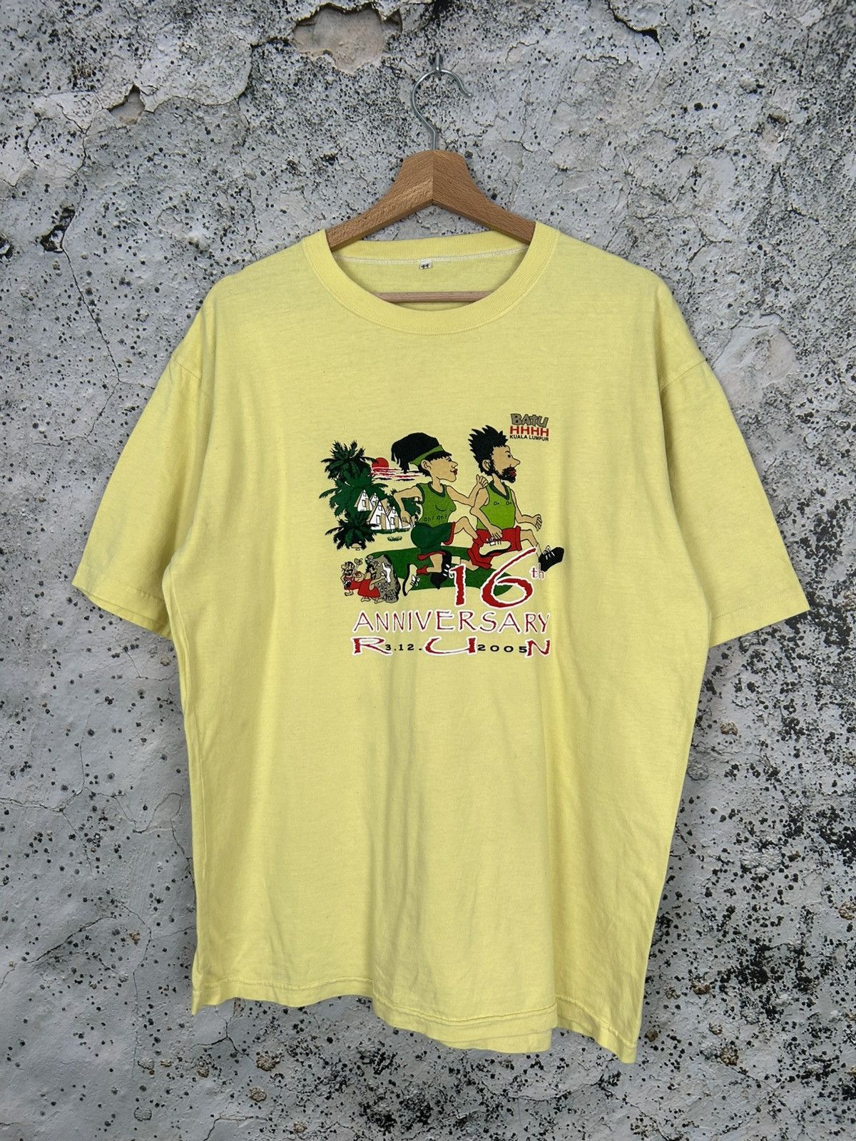 Vintage Vintage 90s Running Tee Kuala Lumpur Graphic Tee Archive Size US XL / EU 56 / 4 - 1 Thumbnail