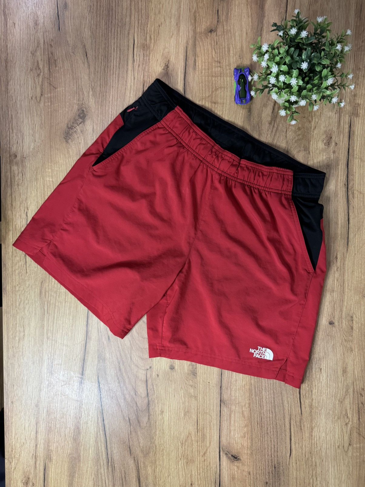 The North Face The North Face Red Black Trail Running Shorts Size M Size US 32 / EU 48 - 1 Thumbnail