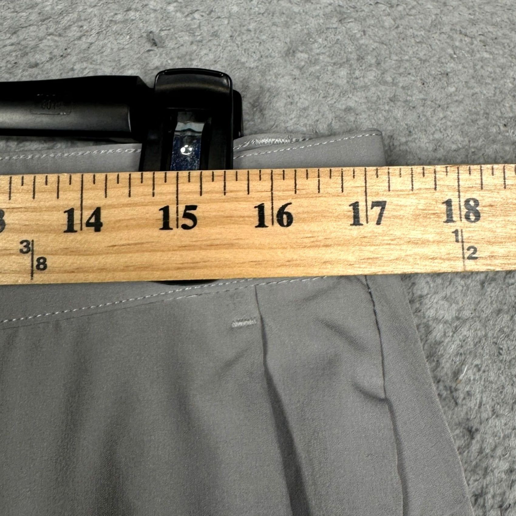 Fabletics Fabletics Pants Mens 34X29 Gray Chino Performance Pockets Flat Front EUC Pants Size US 34 / EU 50 - 3 Thumbnail