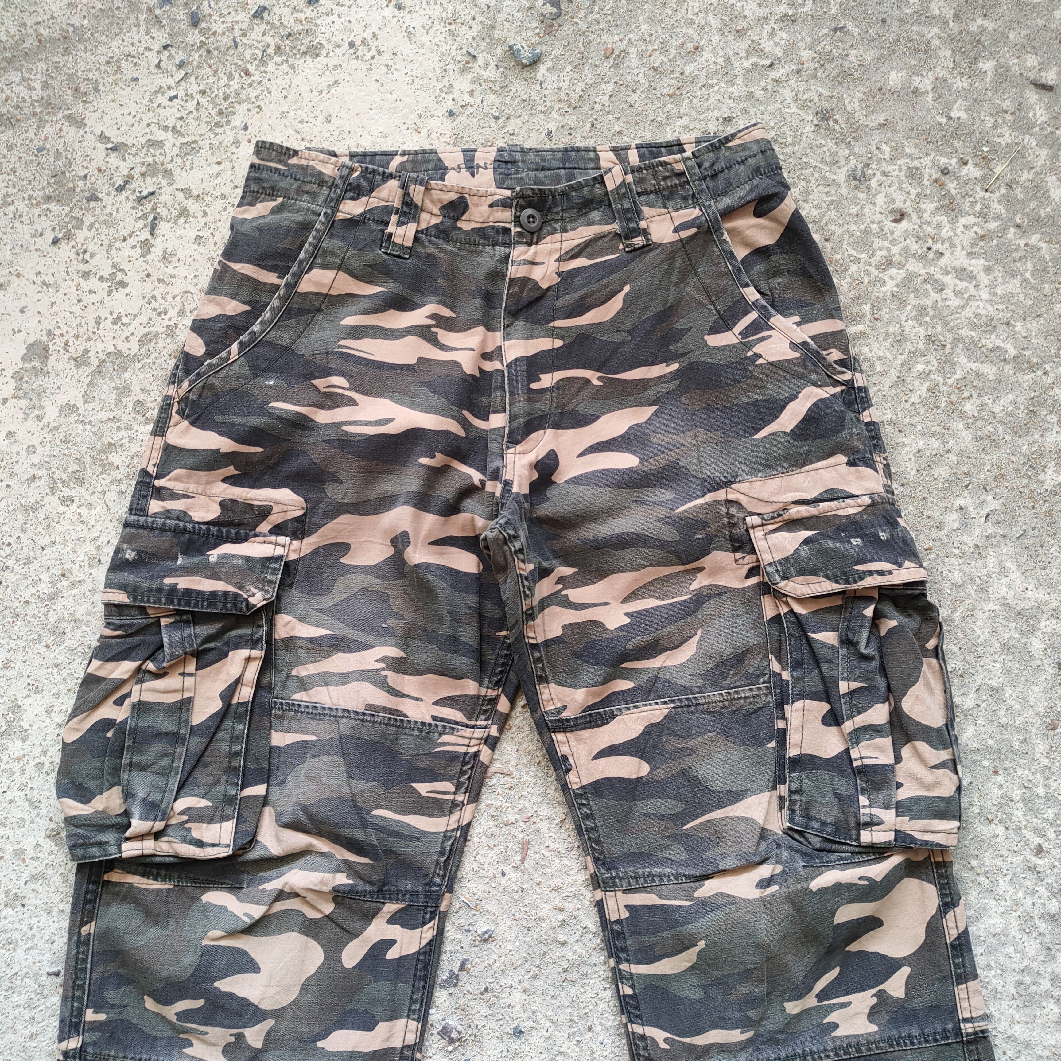 Japanese Brand × Vintage VINTAGE TWENTY WORK FADED CAMO CARGO PANTS Size US 32 / EU 48 - 2 Thumbnail