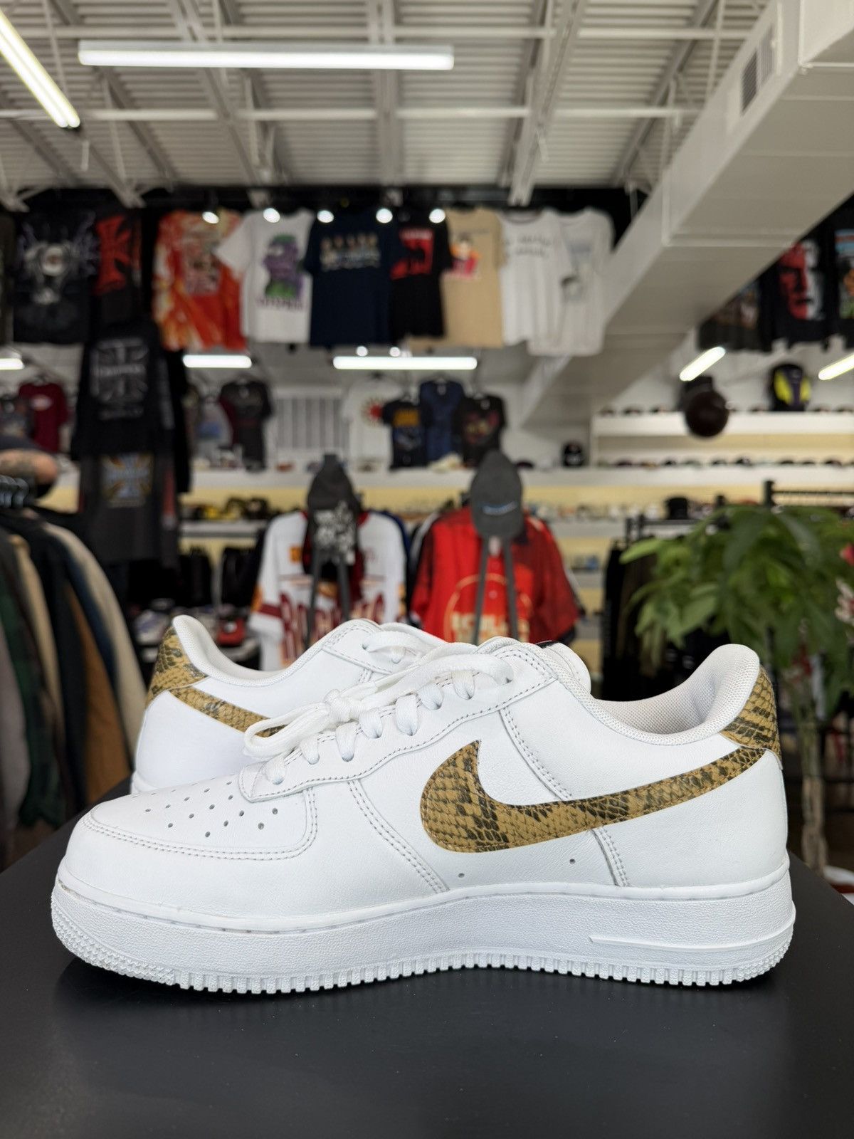 Nike Nike Air Force 1 Low Ivory Snake Size 9 (2019) Size US 9 / EU 42 - 4 Thumbnail