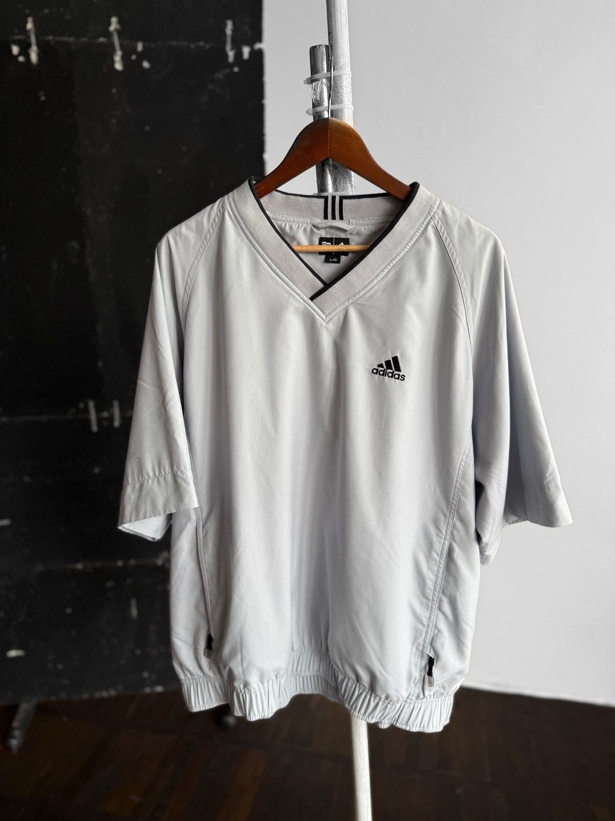 Adidas Vintage Mens Grey V-neck Jacket Zip-Off Sleeves