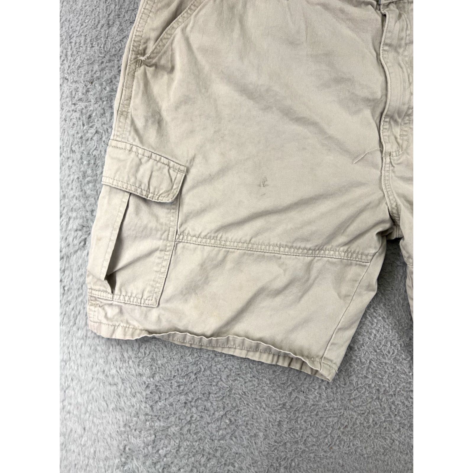 Wrangler Wrangler Cargo Shorts Mens 42 Beige Cotton Blend, 9" Inseam, Zip Fly, Pockets, Casual Outdoor Apparel Mens 42 Beige Wrangler Size US 42 / EU 58 - 5 Thumbnail