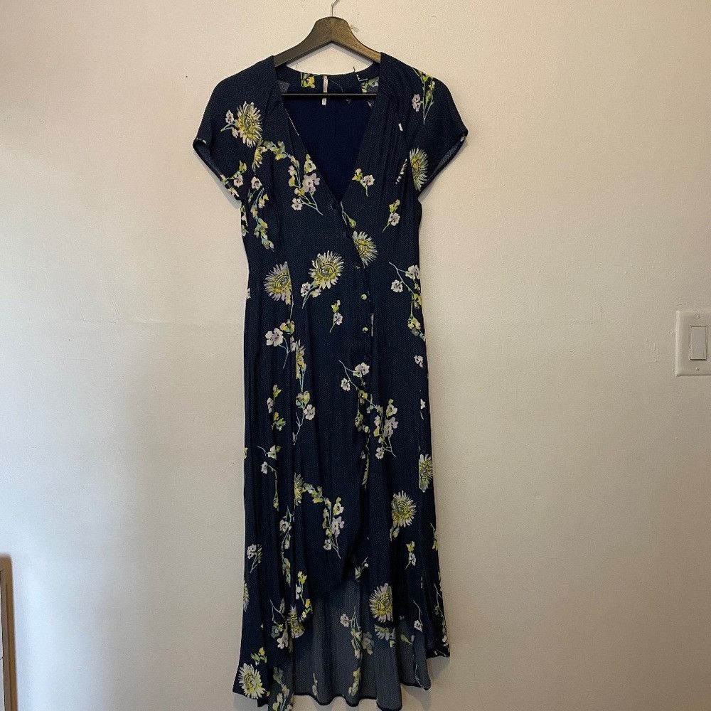 Free People Free People Blue Lost In You Cottage Floral Midi Dress Size XS / US 0-2 / IT 36-38 - 2 Thumbnail