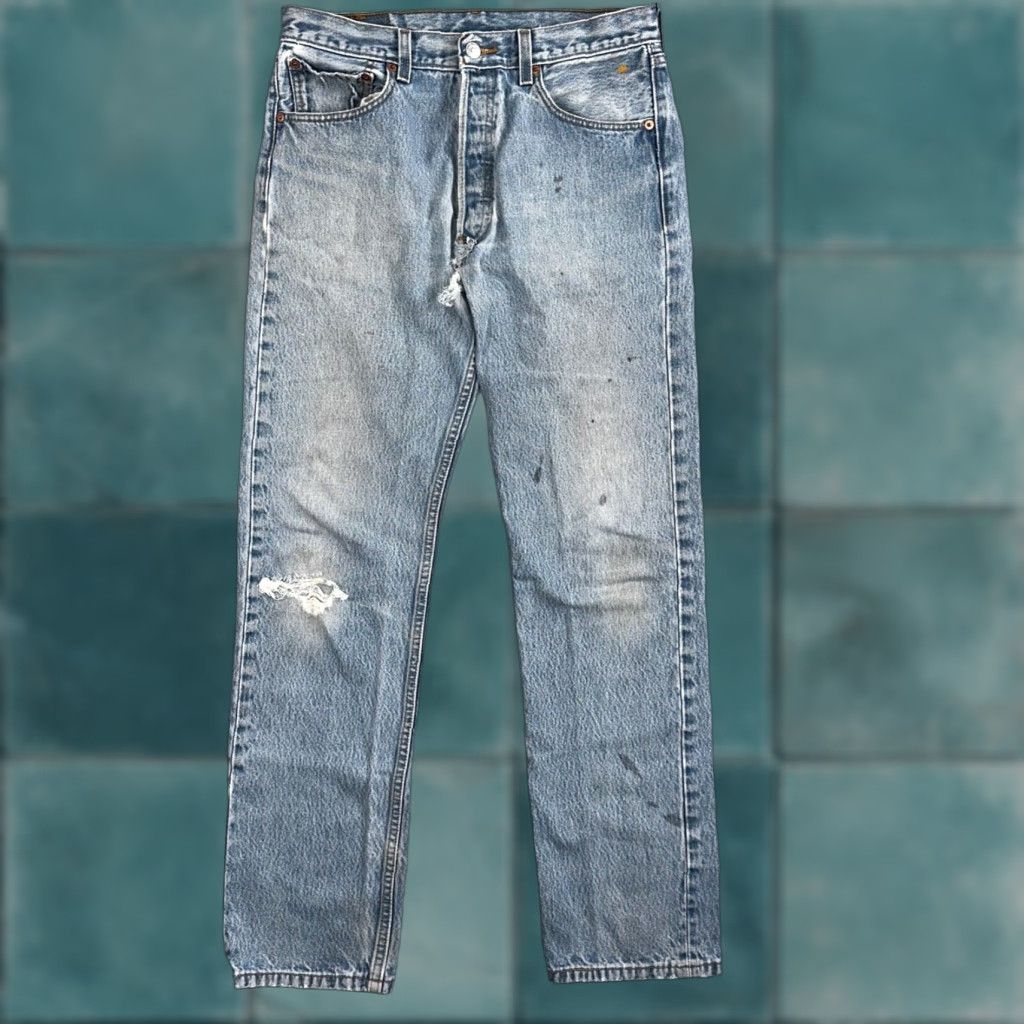 Levi's VINTAGE Levis 501 Y2K XX Straight Leg Jeans 33x36 Light Wash 2000s Act 31x32 Size US 33 - 1 Thumbnail