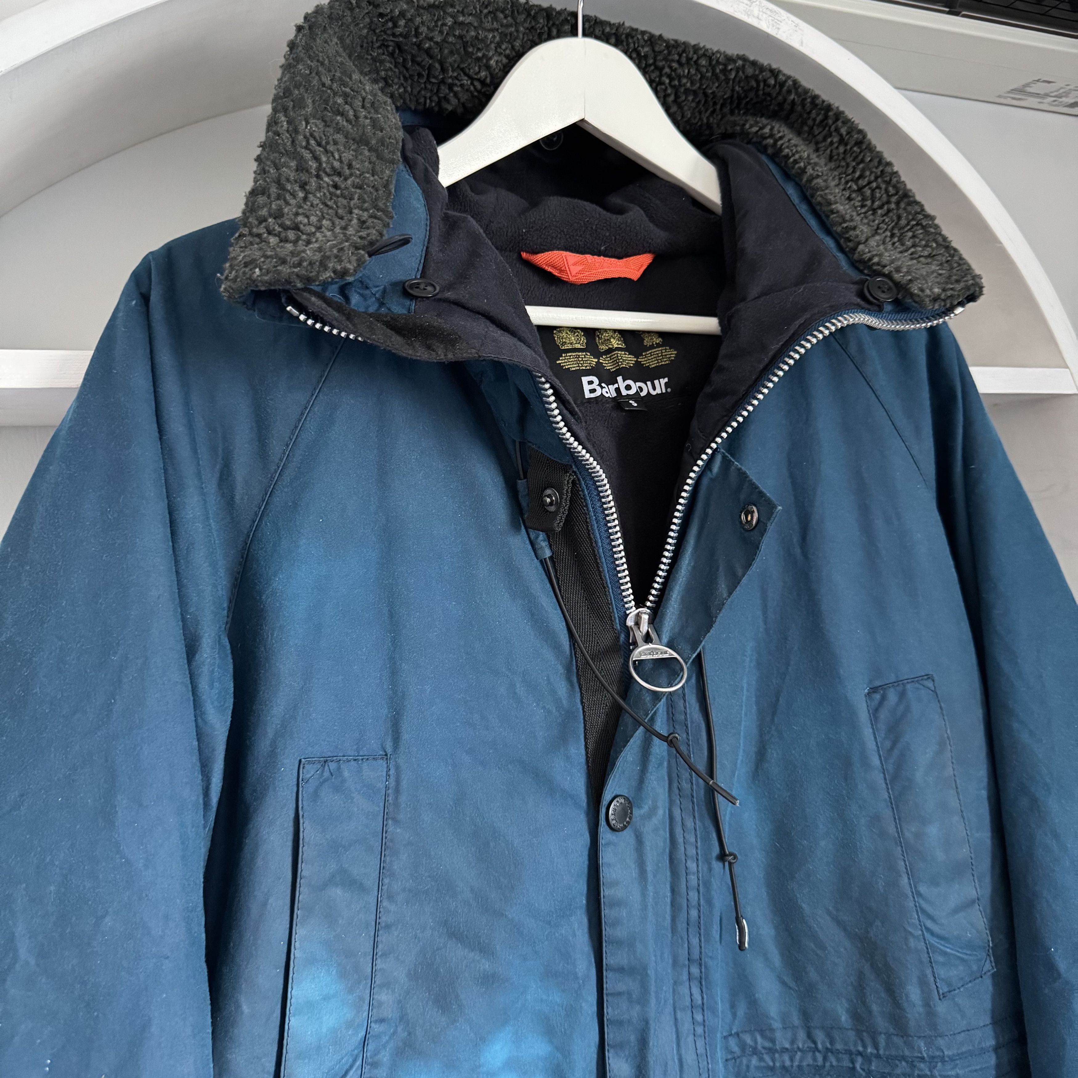 Barbour Men's BARBOUR FENTON Storm System Waxed Blue Warm Jacket S Size US S / EU 44-46 / 1 - 5 Thumbnail