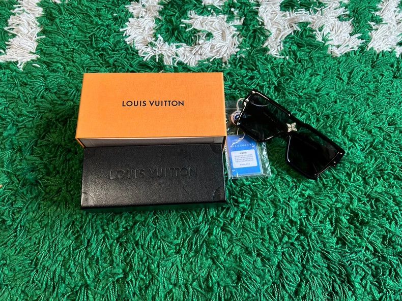 Louis Vuitton Louis Vuitton Presbyopic sunglasses Size ONE SIZE - 1 Thumbnail