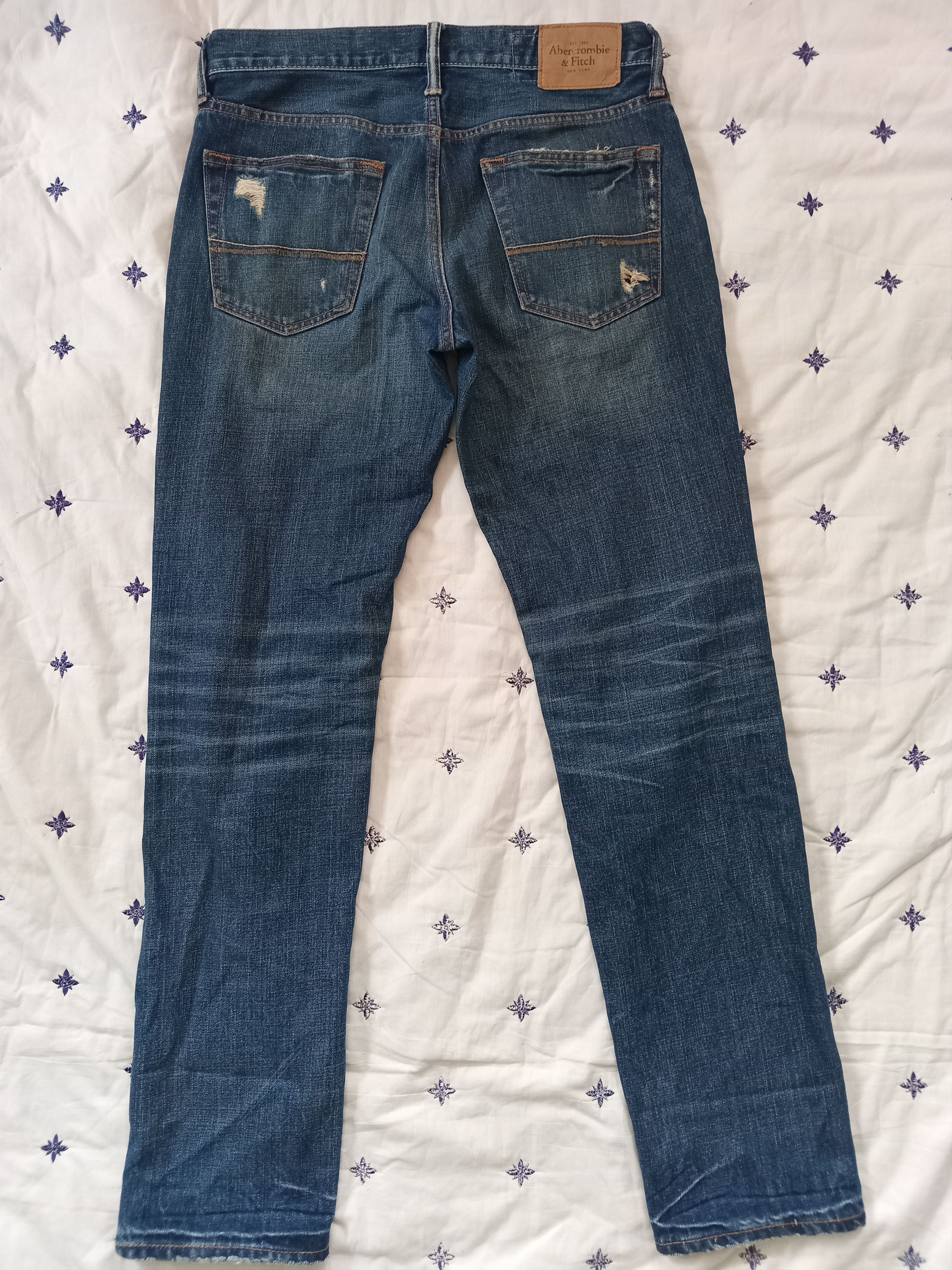 Abercrombie & Fitch × Japanese Brand A&F Classic Straight Ripped Distressed Jeans Pants Size US 32 / EU 48 - 12 Thumbnail