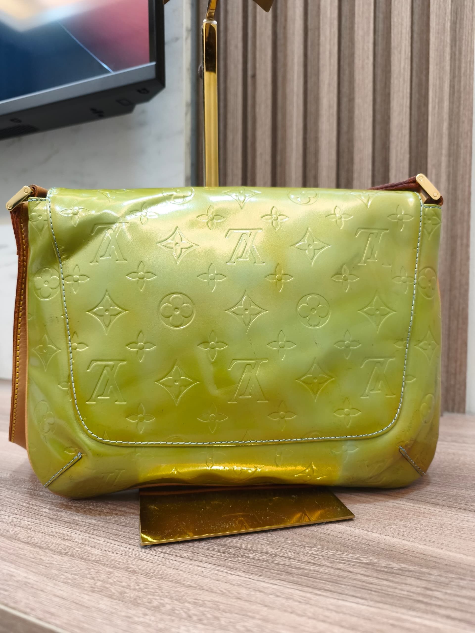 Louis Vuitton Louis Vuitton Yellow Monogram Vernis Thompson Street Bag Size ONE SIZE - 2 Thumbnail