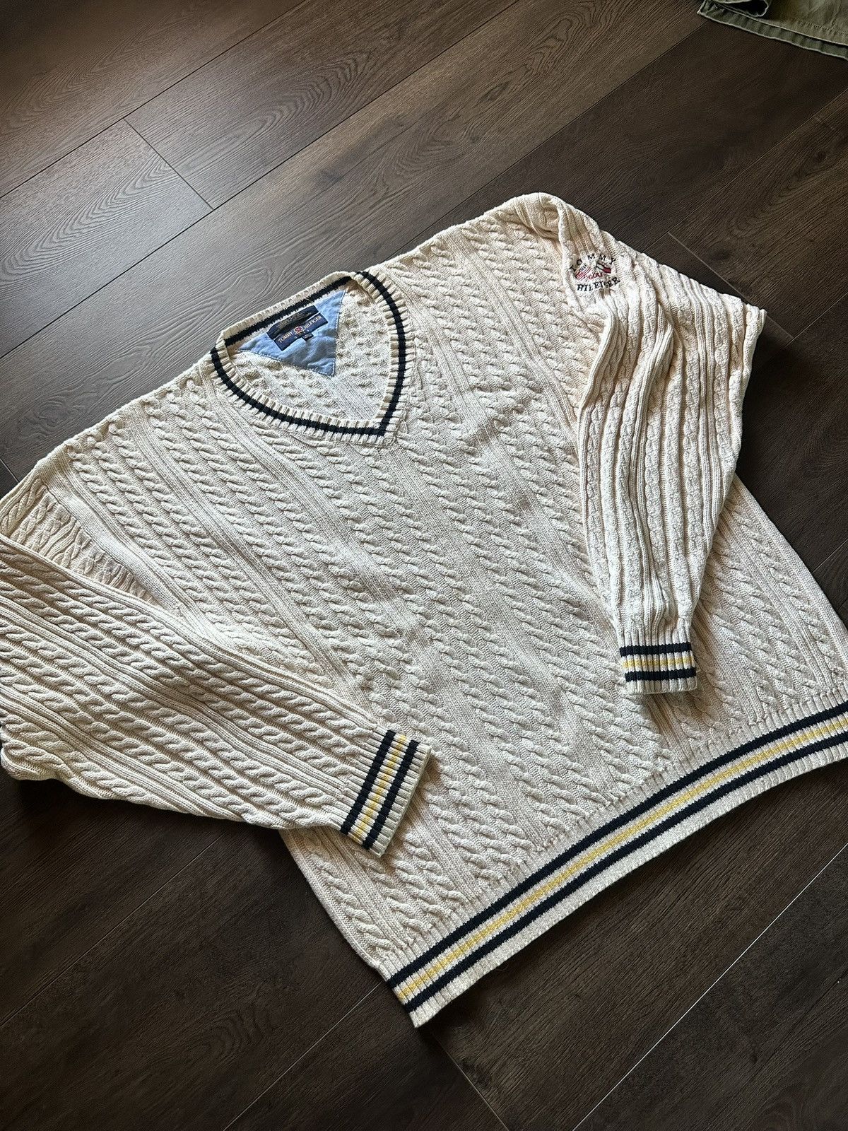 Tommy Hilfiger Vintage Tommy Hilfiger Knit Sweater Beige Size US XL / EU 56 / 4 - 3 Thumbnail